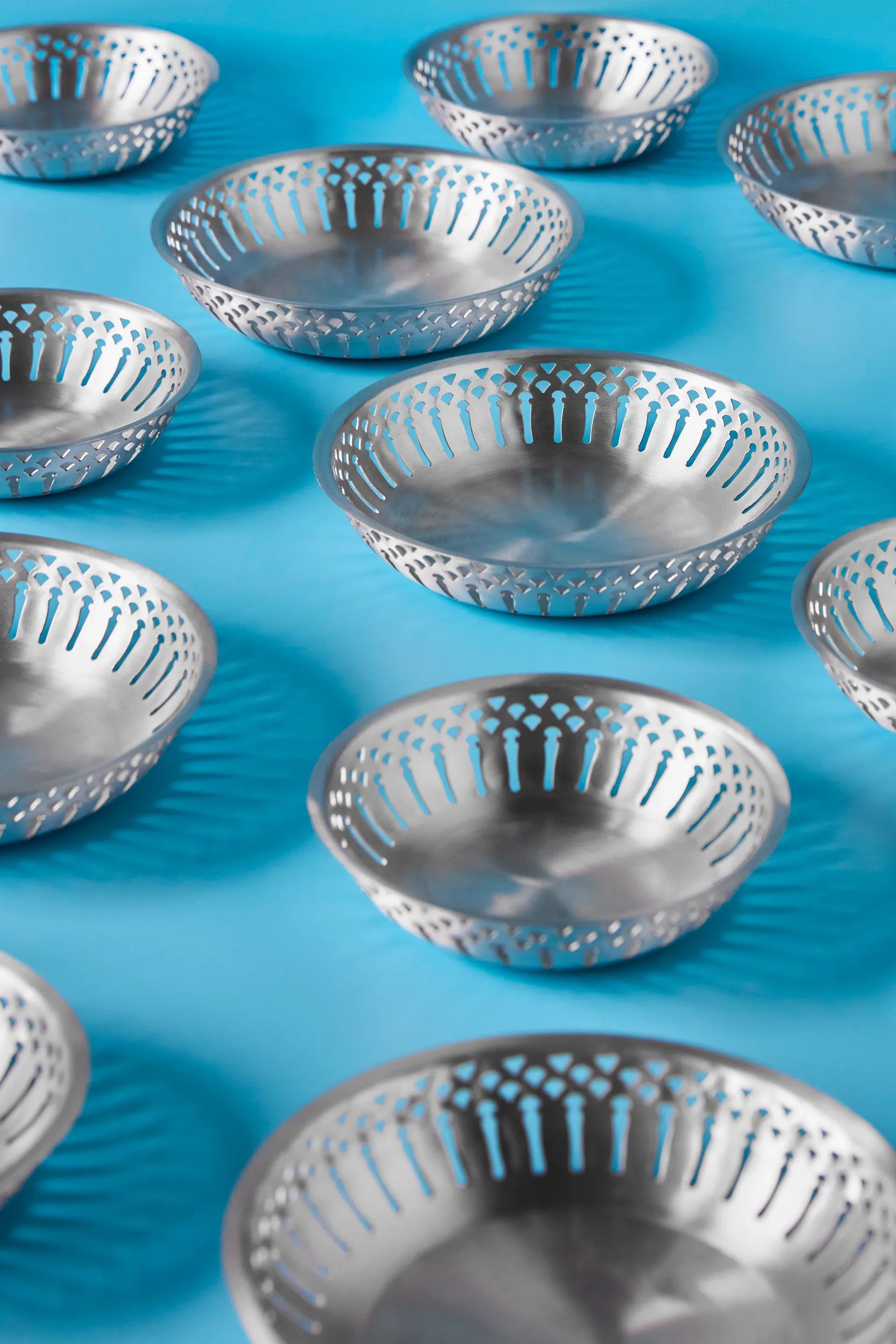 Nicolas Vahé καλαθάκι ψωμιού 2 τεμ., Αντικέ ασημένιο φινίρισμα Nicolas Vahé