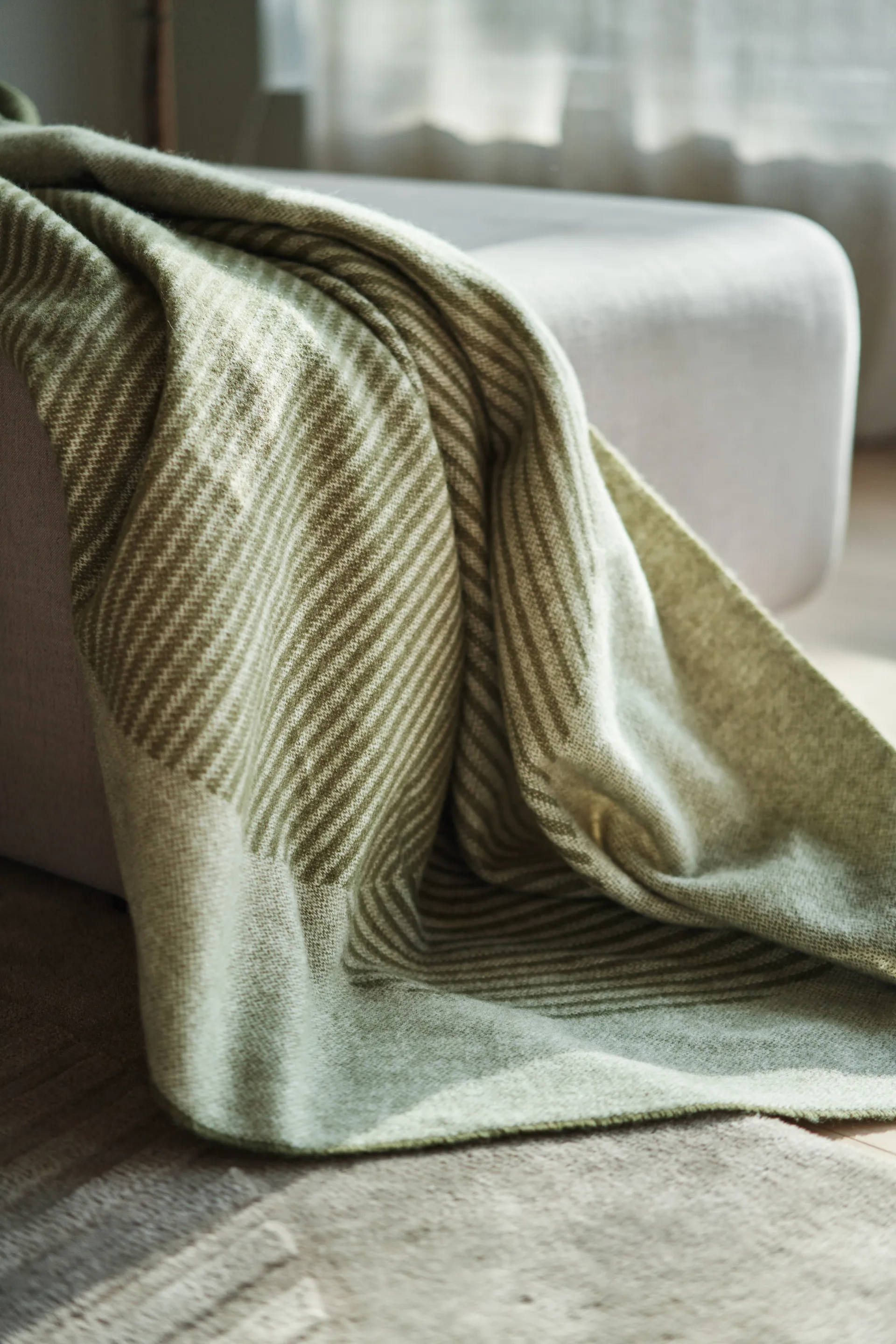 Circles μάλλινο ριχτάρι 130x185 cm, Πράσινο NJRD