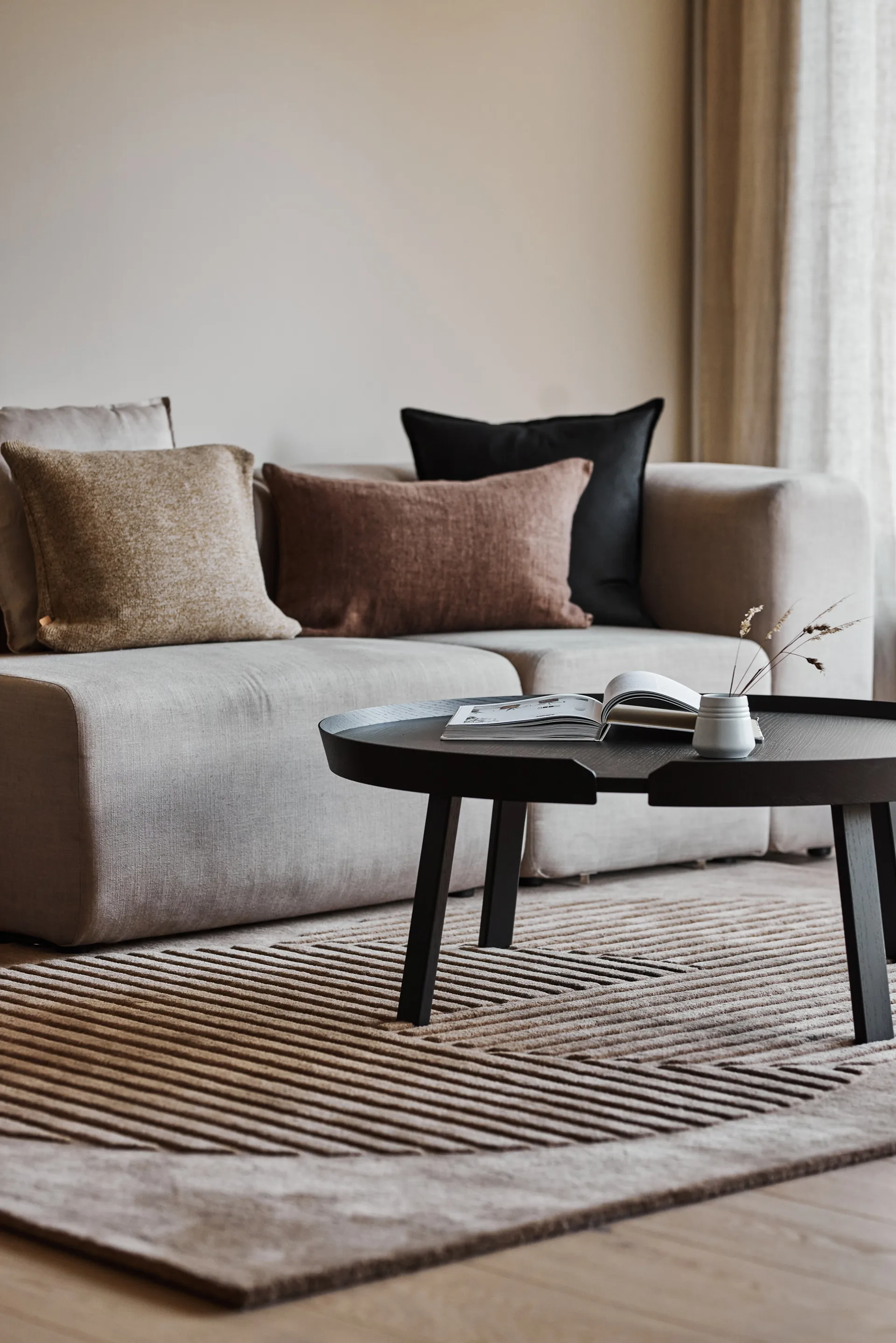 Levels μάλλινο χαλί κύκλοι μπεζ, 170x240 cm NJRD