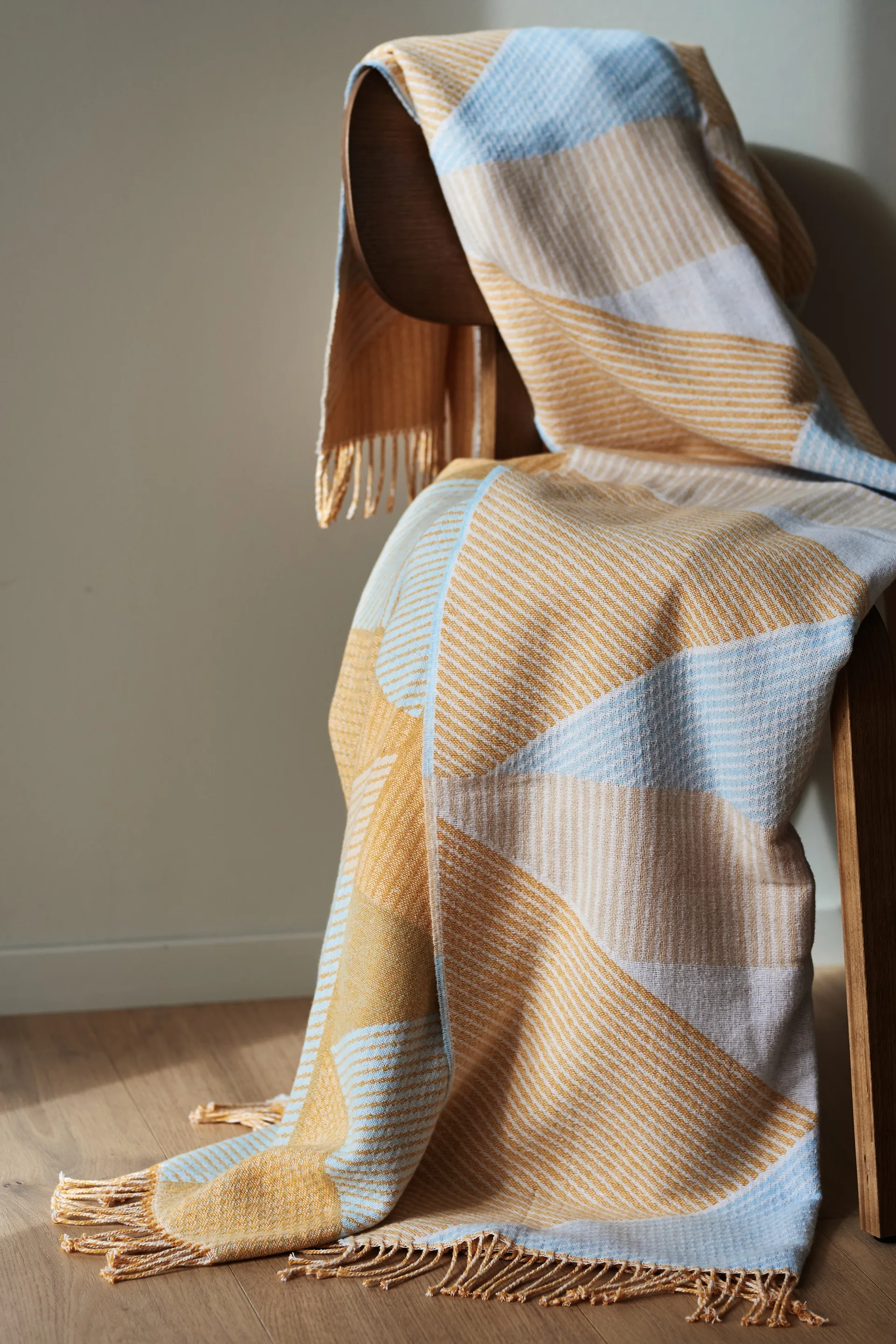 Metric focus No. 2 βαμβακερό ριχτάρι 130x185 cm, Κίτρινο NJRD