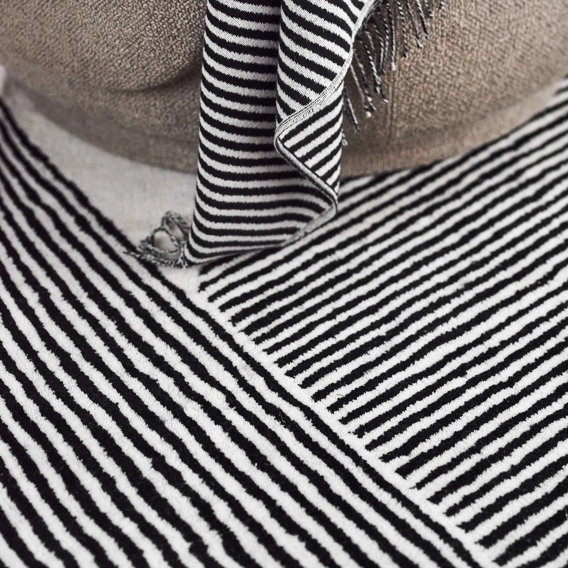 Stripes μάλλινο χαλί natural white (λευκό), 200x300 cm NJRD