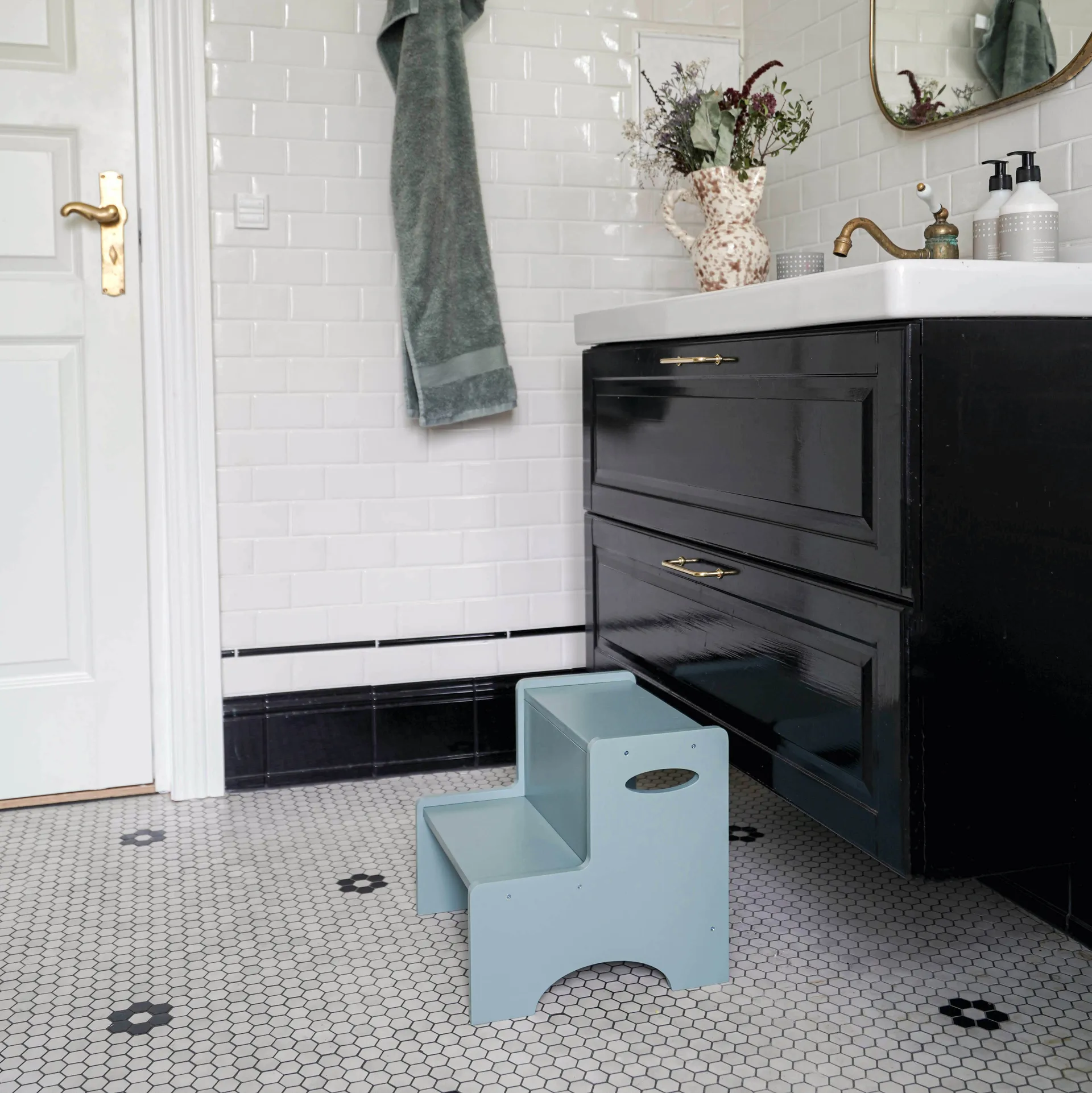 Παιδικό σκαμπό Step Up, Πράσινο της ελιάς Nofred