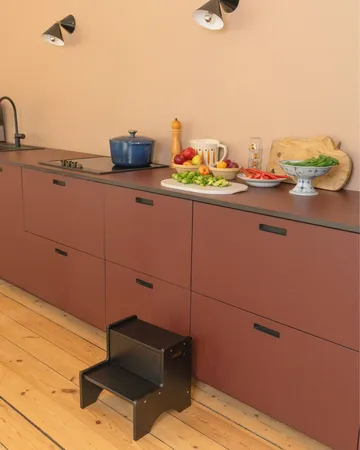 Παιδικό σκαμπό Step Up - Μαύρο - Nofred