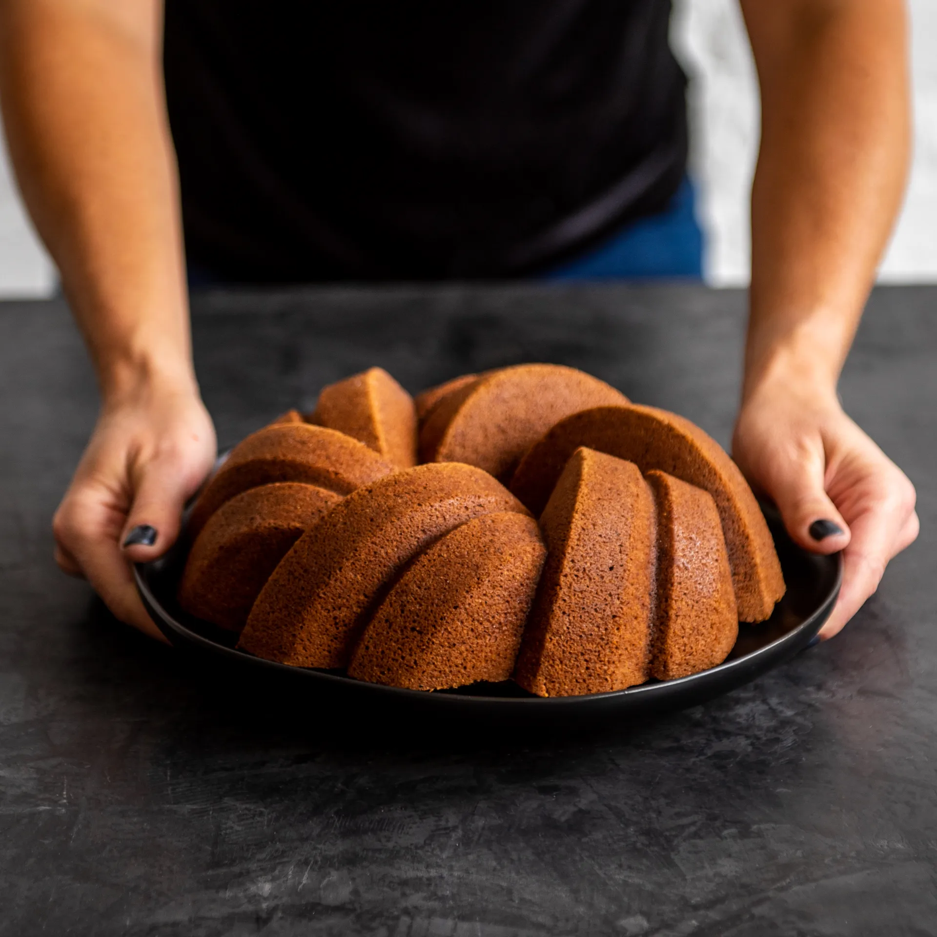 Nordic Ware 75th anniversary braided bundt φόρμα ψησίματος, 2,4 L Nordic Ware