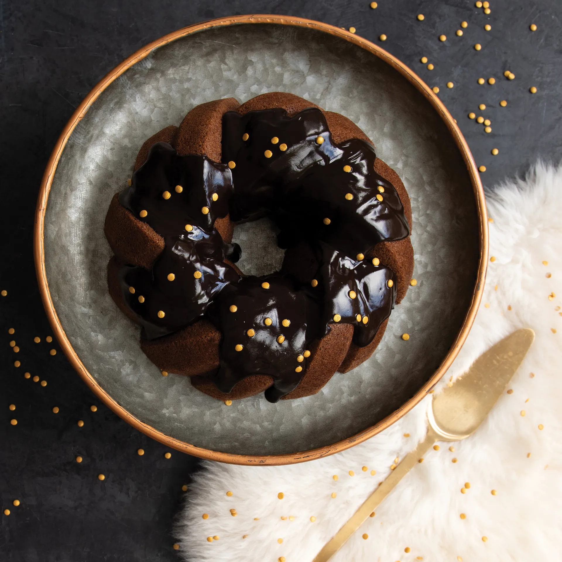 Nordic Ware 75th anniversary braided bundt φόρμα ψησίματος, 2,4 L Nordic Ware