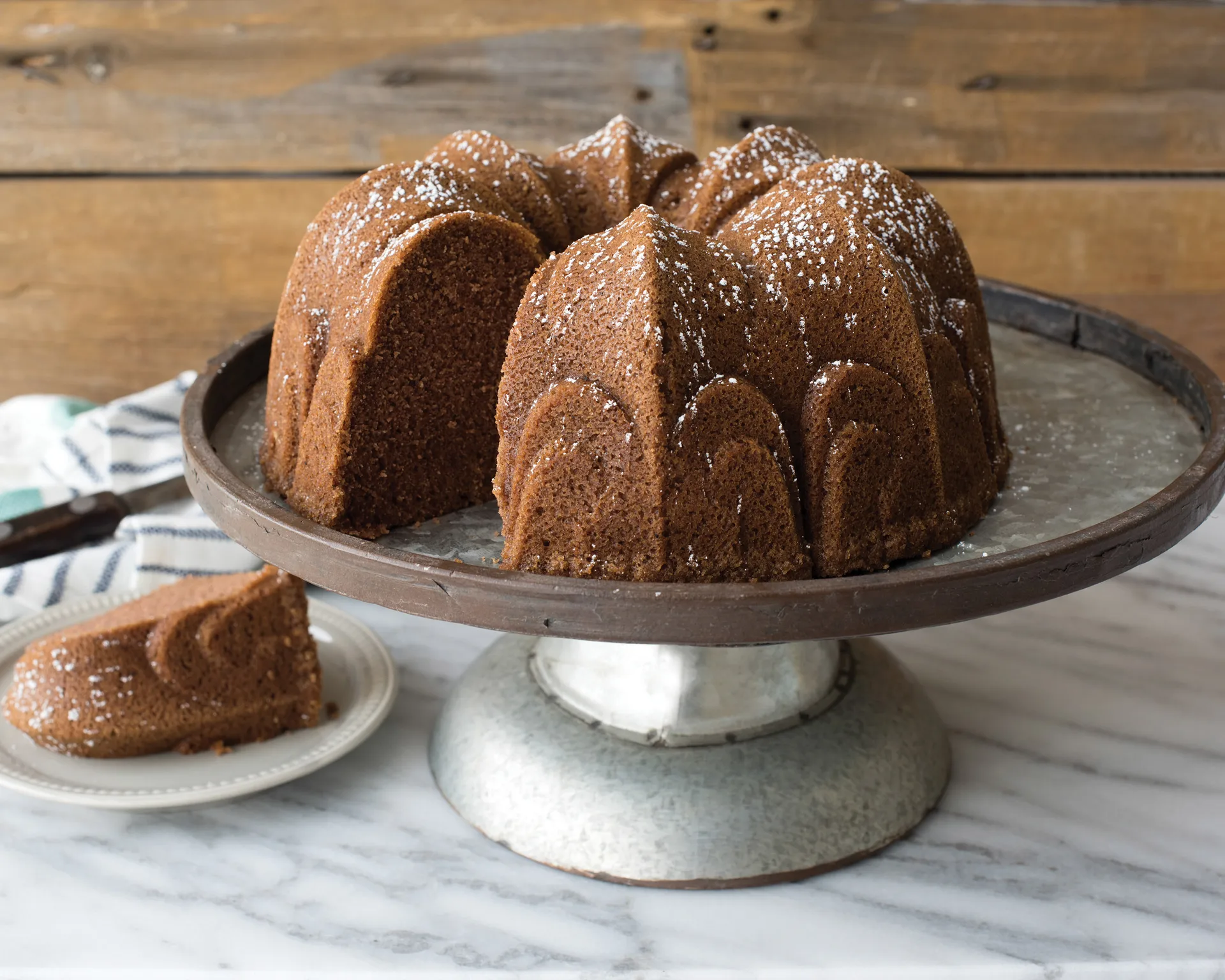 Nordic Ware Fleur De Lis Bundt - bundt φόρμα, 2,4 L Nordic Ware