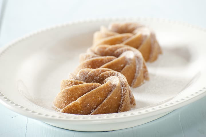 Nordic Ware Heritage bundtlette baking tin, Ασημί Nordic Ware
