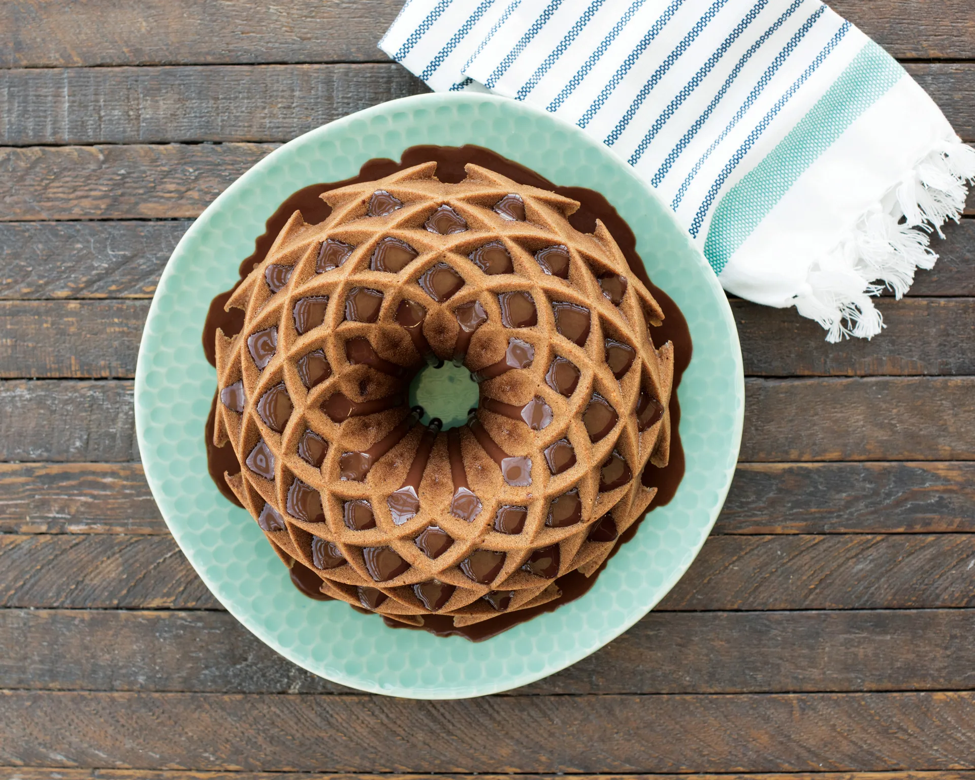 Nordic Ware jubilee bundt φόρμα ψησίματος, 2,4 L Nordic Ware