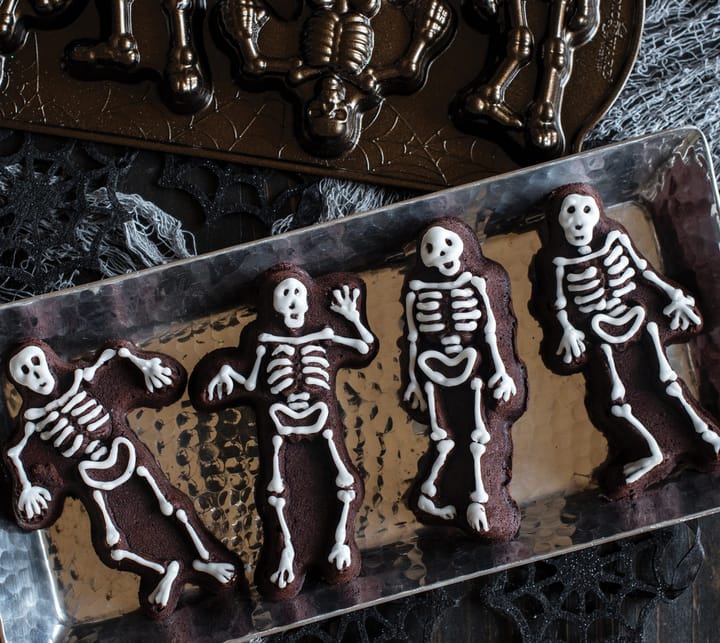 Nordic Ware Spooky Skeleton baking tin - Μπρούτζος - Nordic Ware