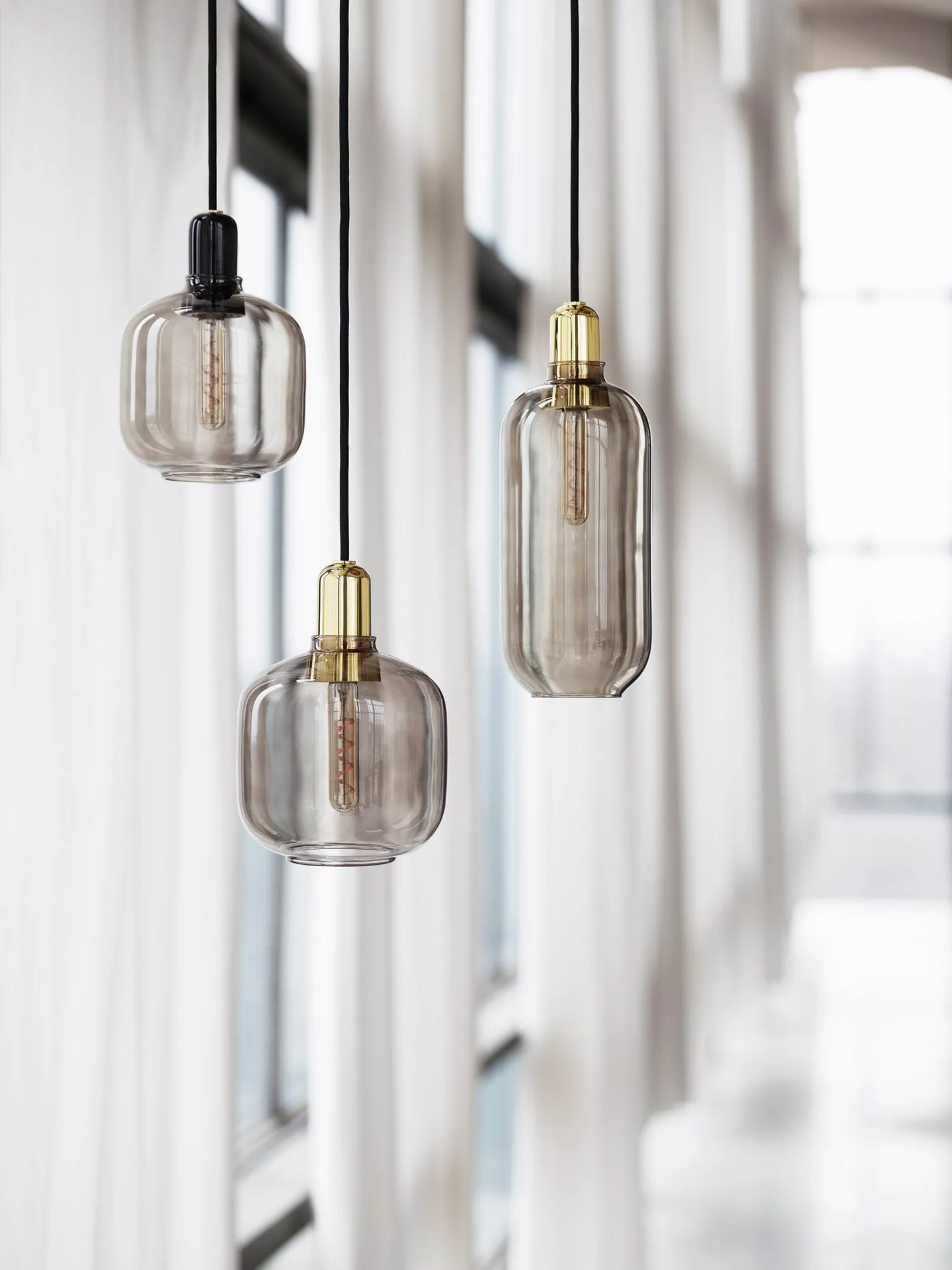 Amp φωτιστικό μικρό, γκρι-μαύρο Normann Copenhagen