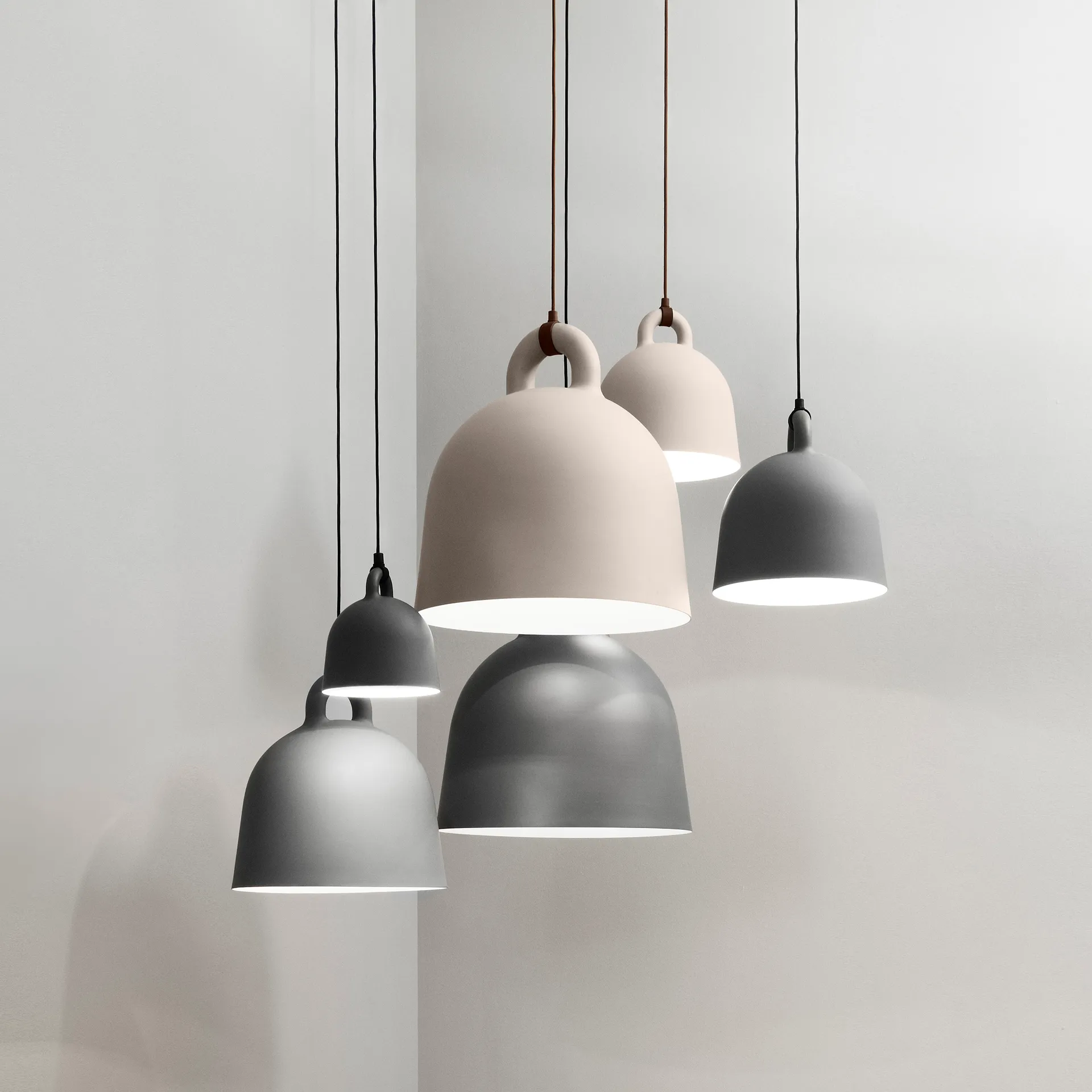 Bell φωτιστικό sand, μικρό Normann Copenhagen