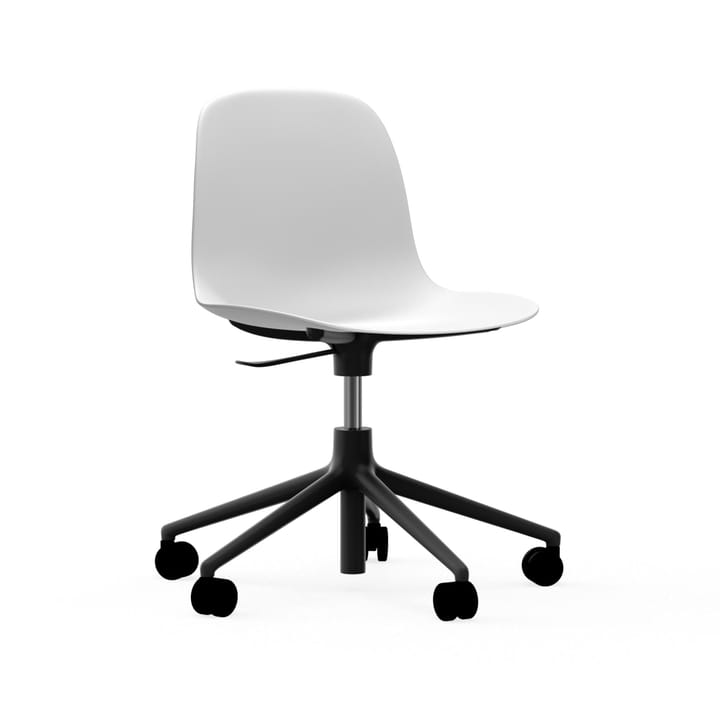 Form περιστρεφόμενη καρέκλα, καρέκλα γραφείου 5W - άσπρο, μαύρο αλουμίνιο, τροχοί - Normann Copenhagen