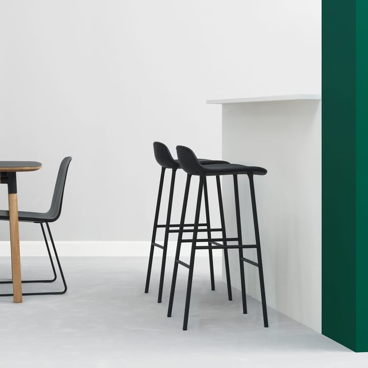 Form σκαμπό με μετταλλικά πόδια 75 cm, Μαύρο Normann Copenhagen
