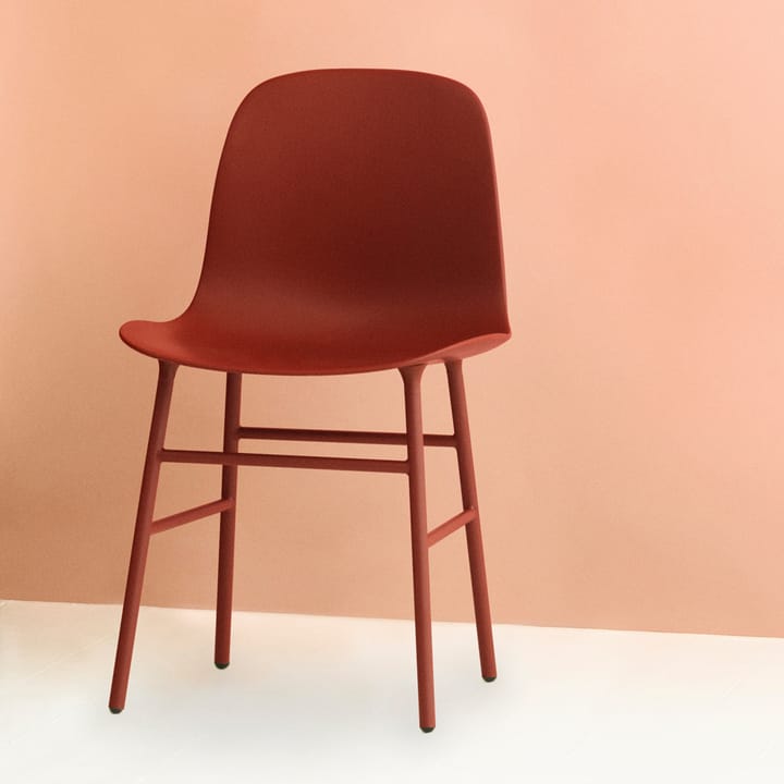 Καρέκλα Form, κόκκινο, πόδια δρυός Normann Copenhagen