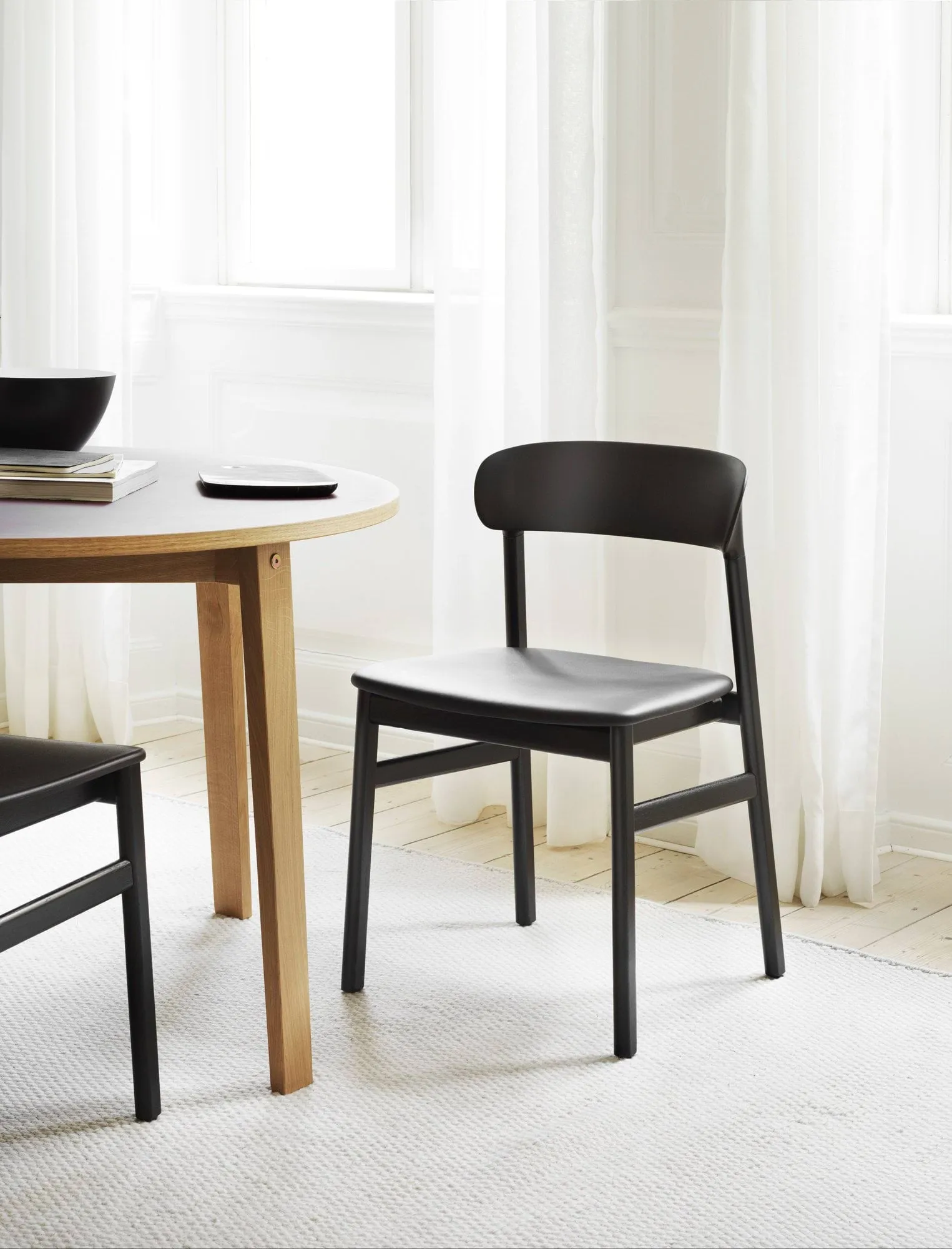 Καρέκλα Herit από καπνιστή βελανιδιά, Dusty green (green) Normann Copenhagen