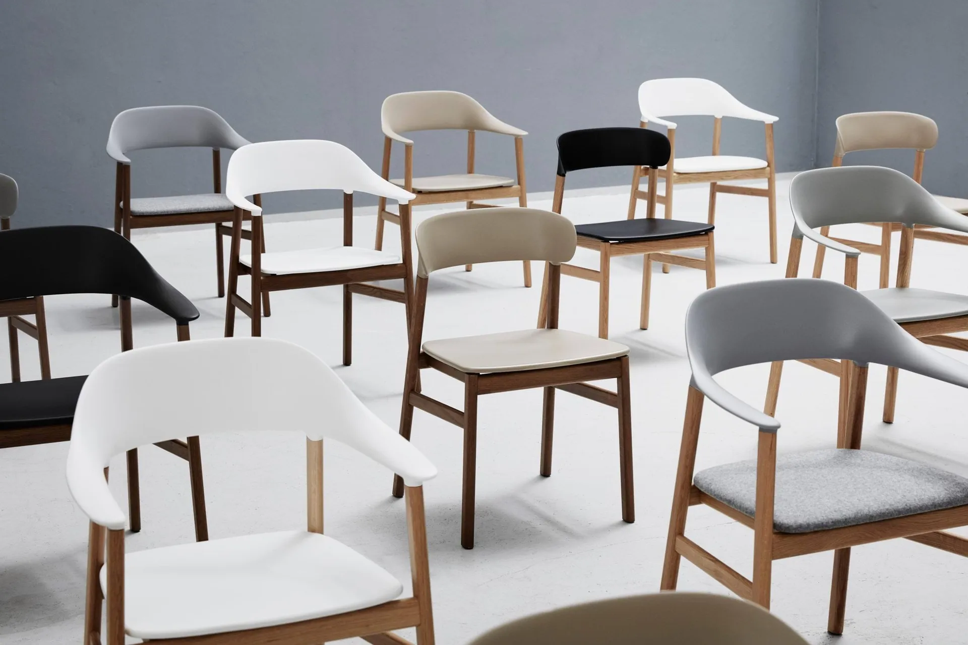 Herit πολυθρόνα καπνιστή βελανιδιά, Dusty Green Normann Copenhagen