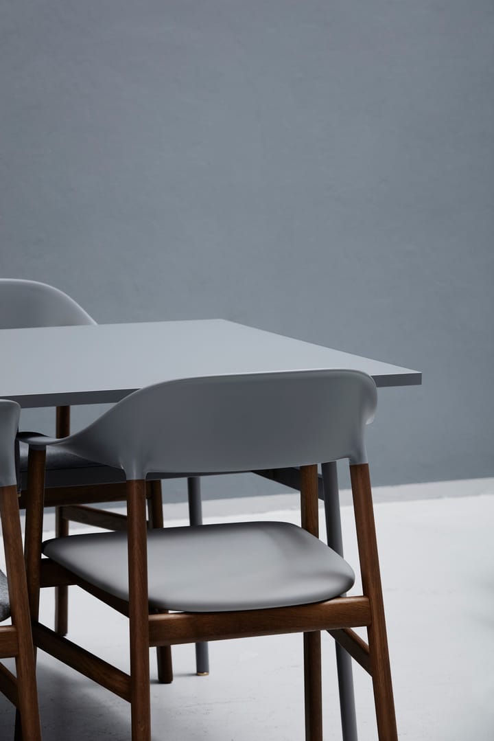 Herit πολυθρόνα καπνιστή βελανιδιά, Grey Normann Copenhagen