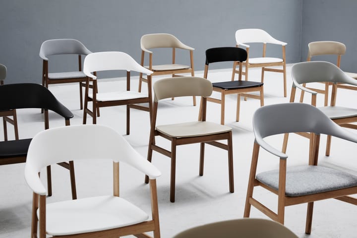 Herit πολυθρόνα καπνιστή βελανιδιά, White Normann Copenhagen