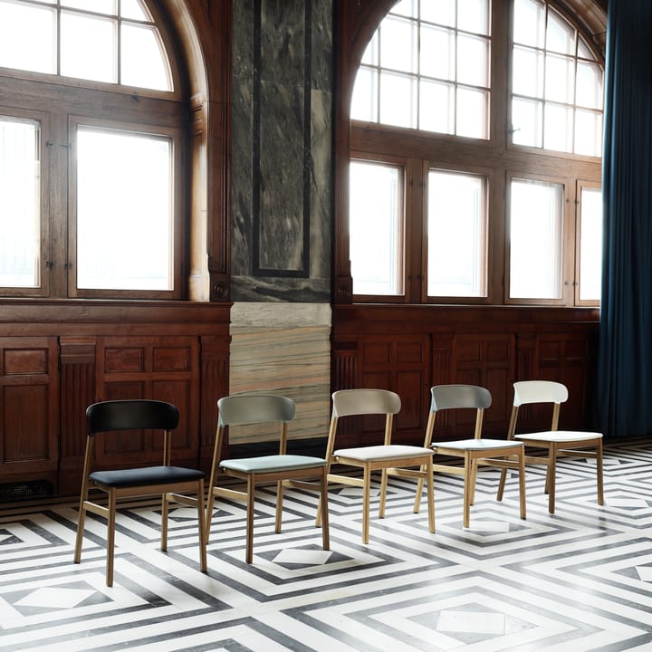 Καρέκλα Herit από καπνιστή βελανιδιά, Λευκό Normann Copenhagen