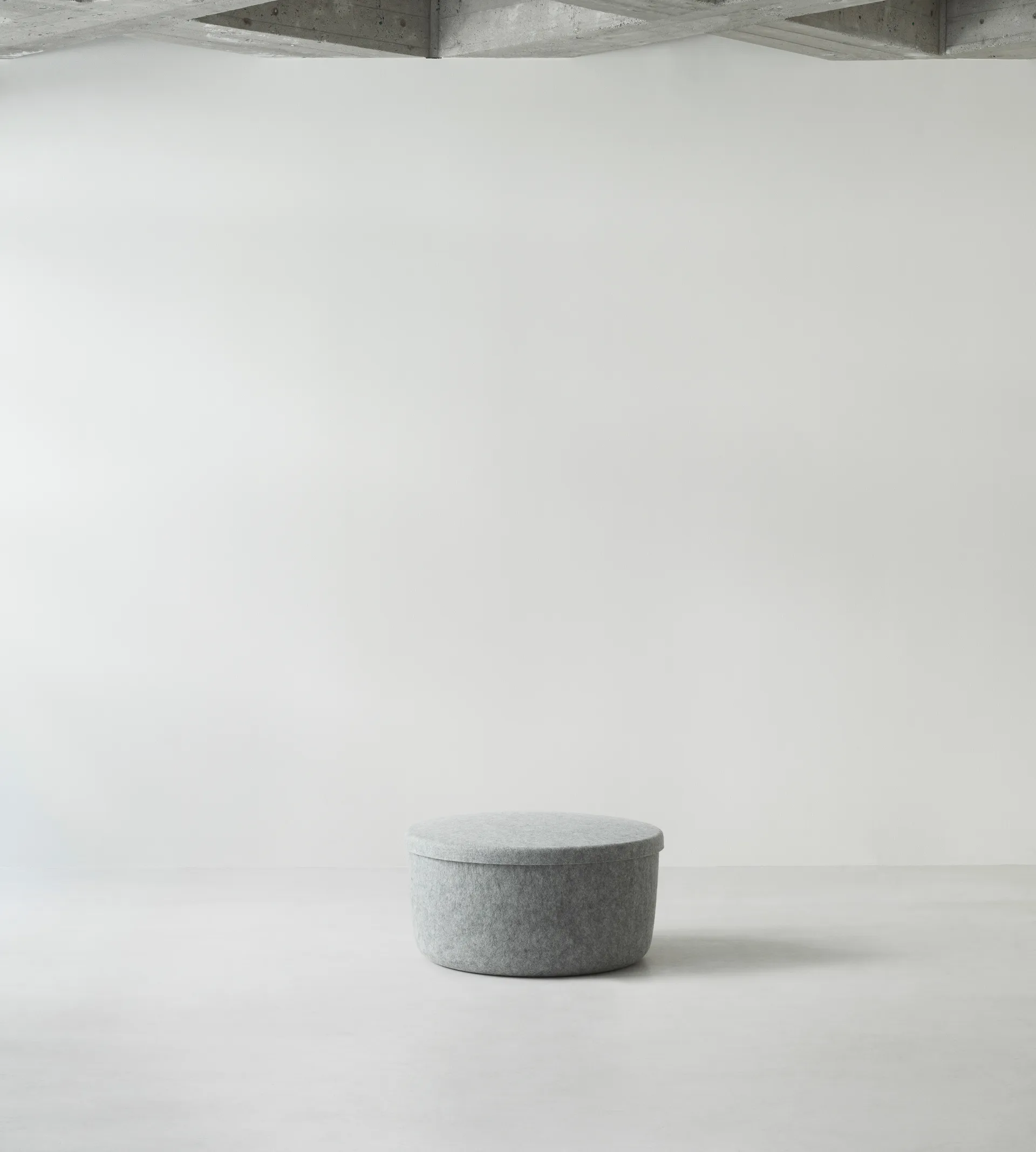 Hide Storage μεγάλο πουφ με αποθηκευτικό χώρο, Γκρι Normann Copenhagen