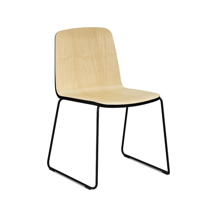 Καρέκλα Just  - Φλαμουριά, καπλαμάς, μαύρη γωνία, μαύρη μεταλλική βάση - Normann Copenhagen