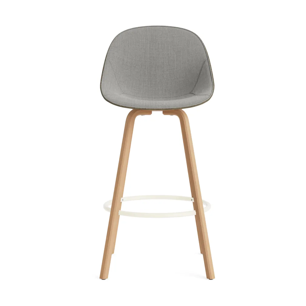 Mat Bar Chair σκαμπό μπαρ με επενδυμένη πρόσοψη 75 cm, Remix 133-seaweed-beech-cream steel Normann Copenhagen