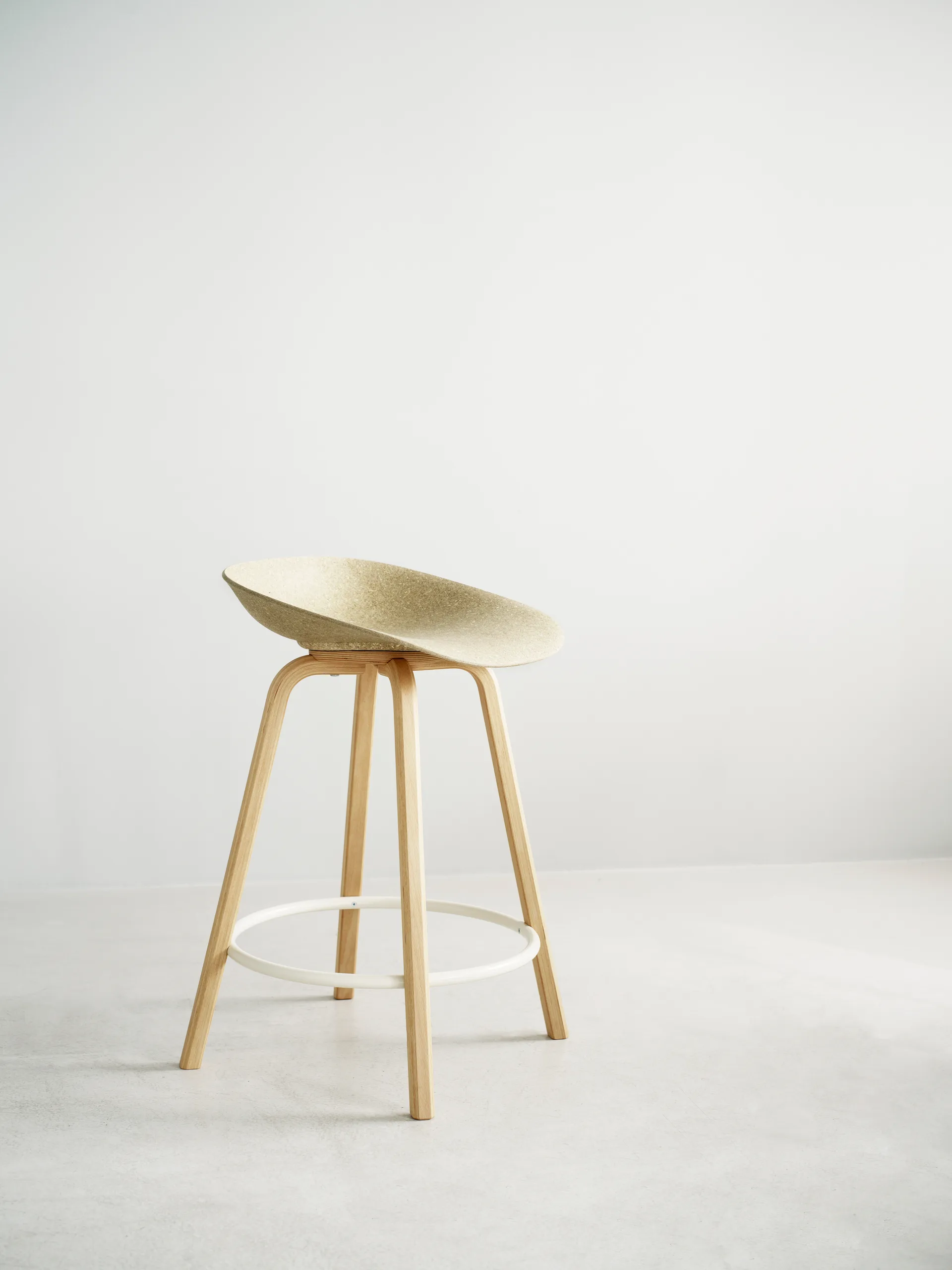 Σκαμπό Μπαρ Mat Barstool 65 εκ., Hemp-beech-cream steel Normann Copenhagen