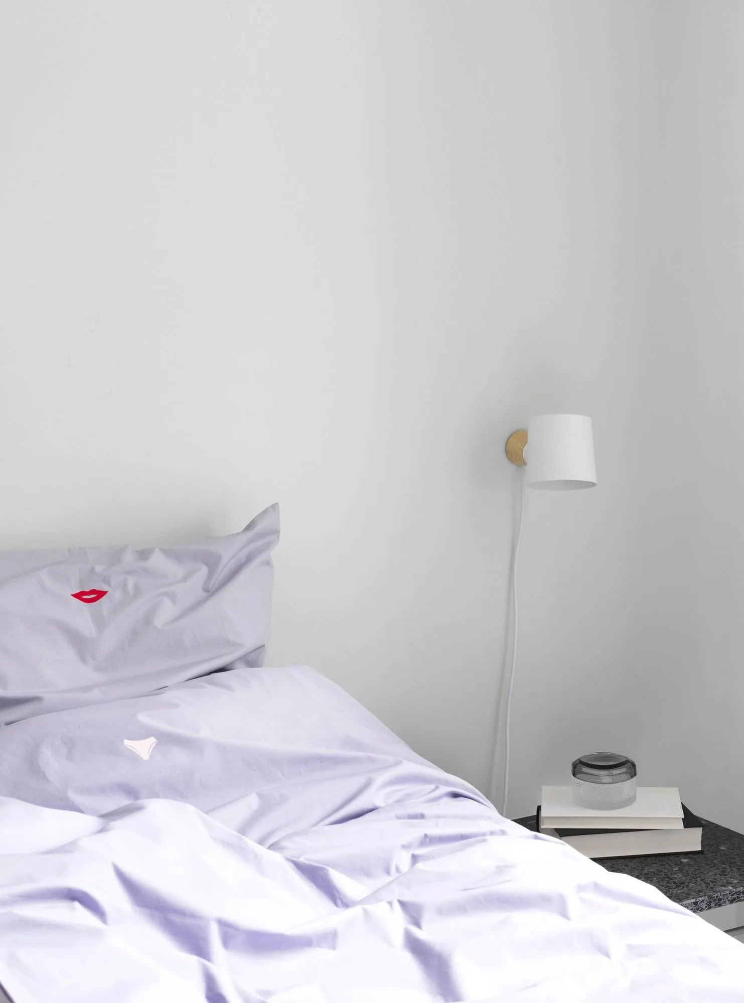 Rise φωτιστικό τοίχου, λευκό Normann Copenhagen