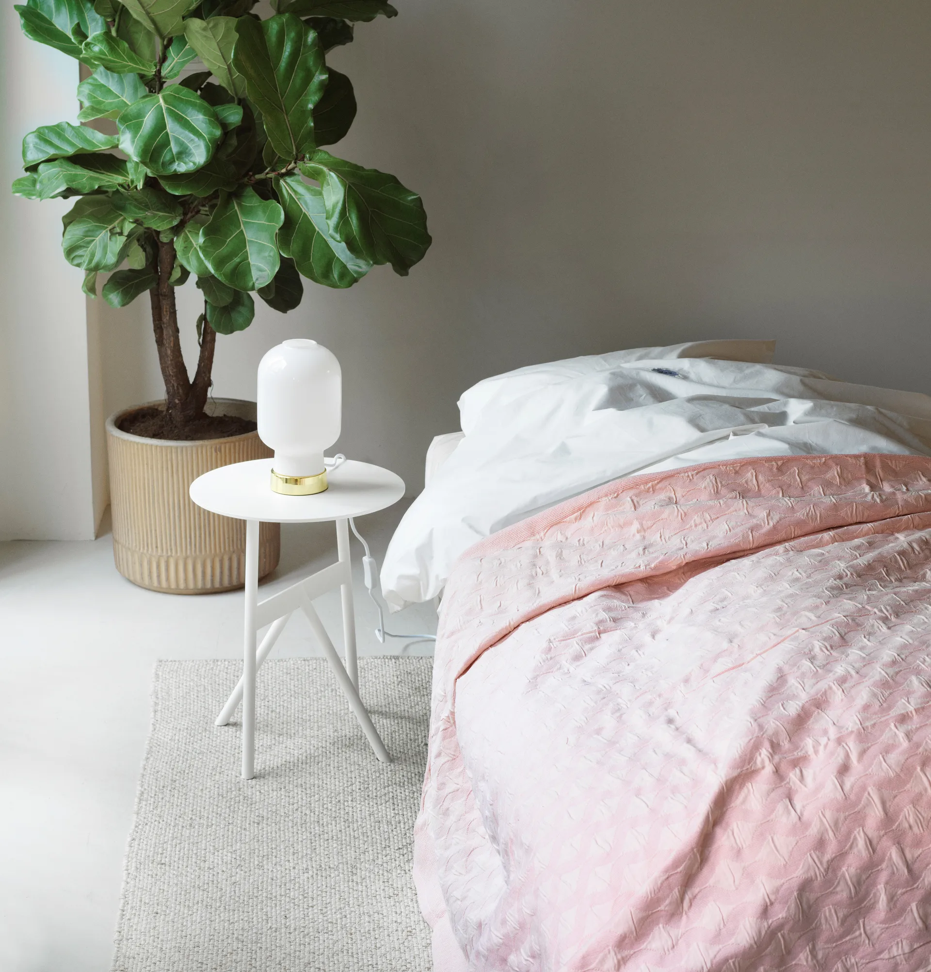 Stock Table βοηθητικό τραπεζάκι Ø37 cm H:46 cm, White Normann Copenhagen