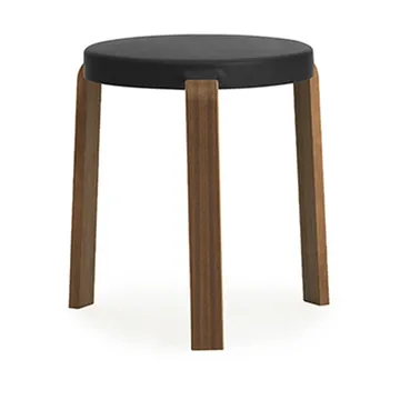 Σκαμπό Tap  - μαύρο, πόδια καρυδιάς - Normann Copenhagen