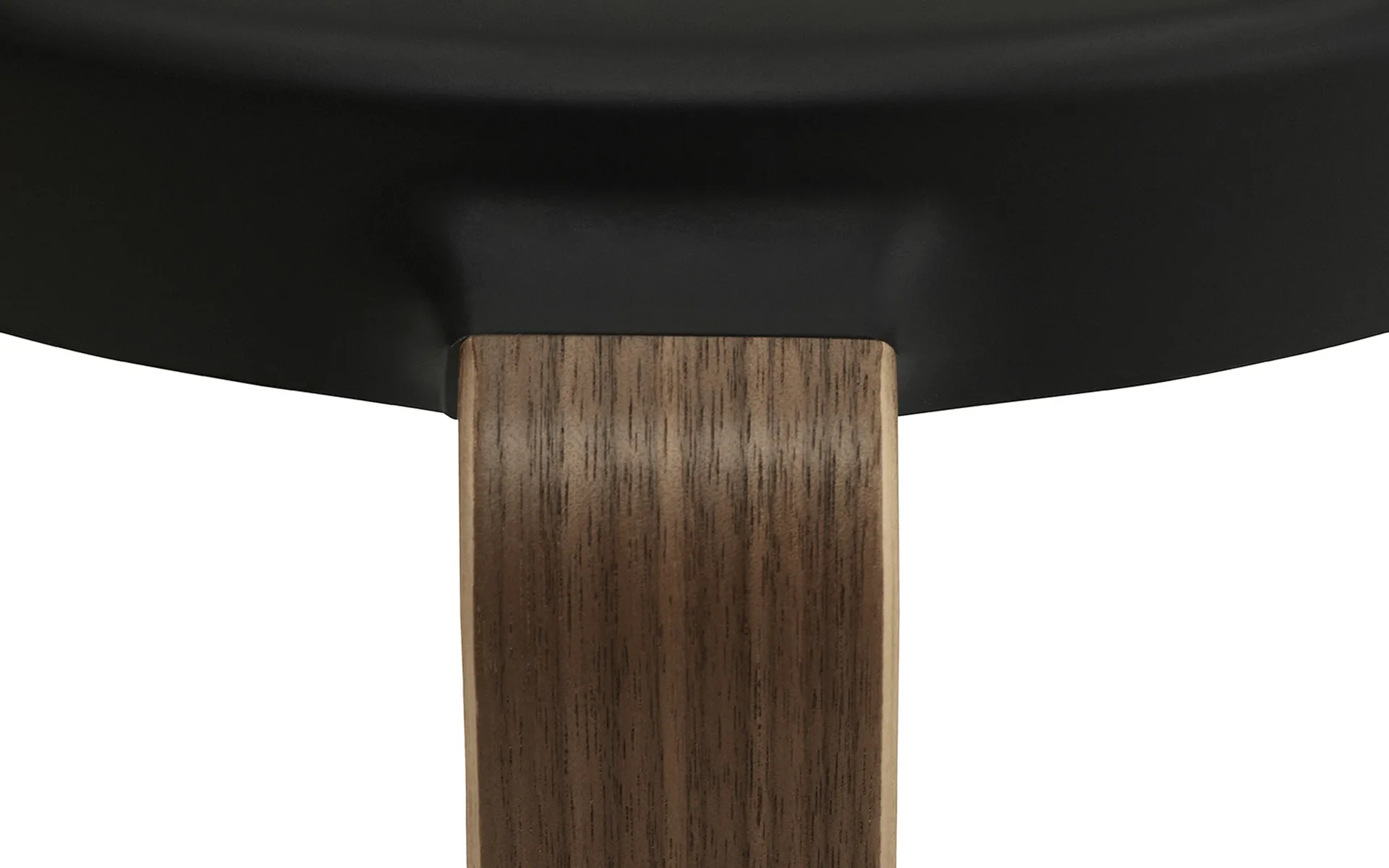 Σκαμπό Tap , μαύρο, πόδια καρυδιάς Normann Copenhagen
