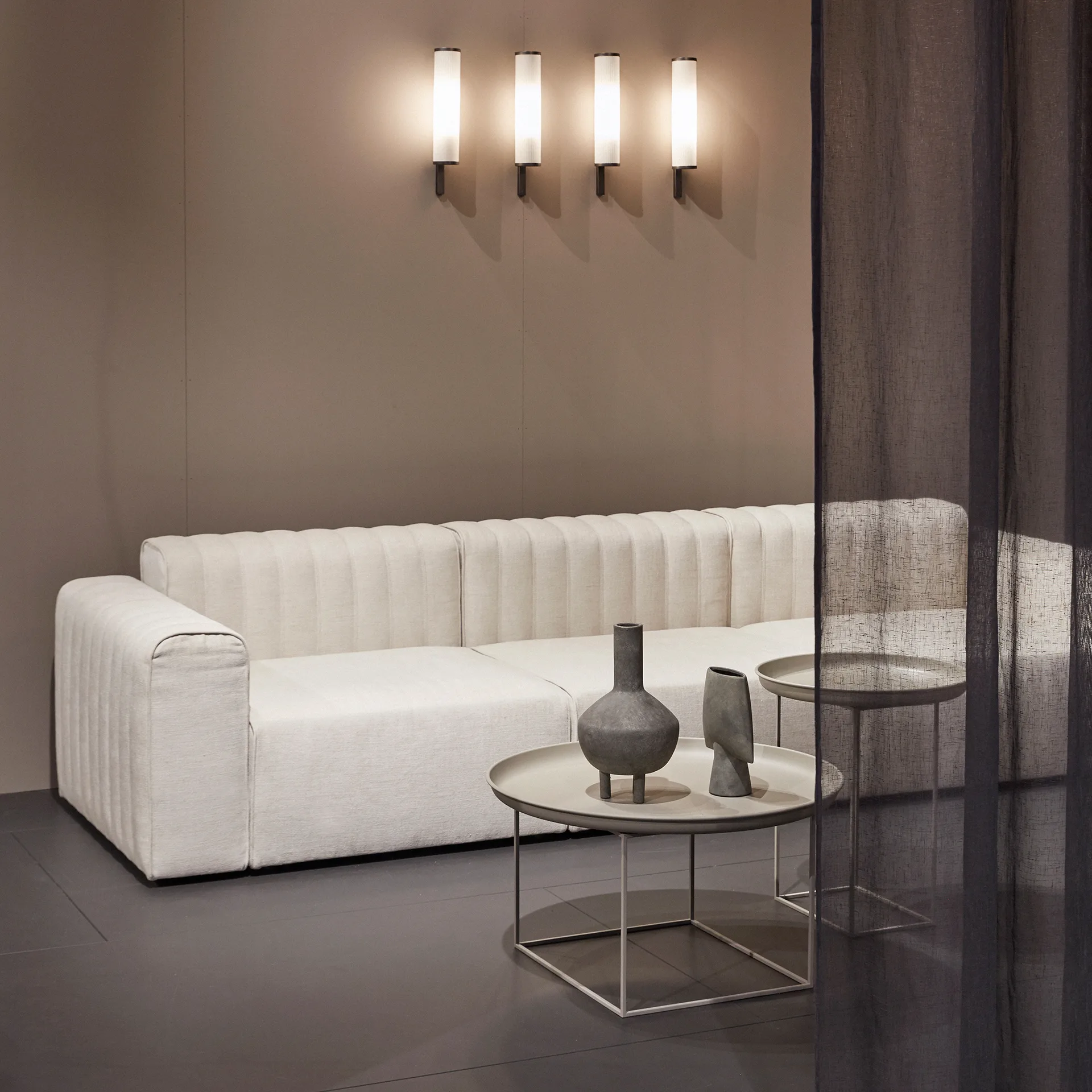 Duke βοηθητικό τραπεζάκι μικρό, Πέτρα NORR11