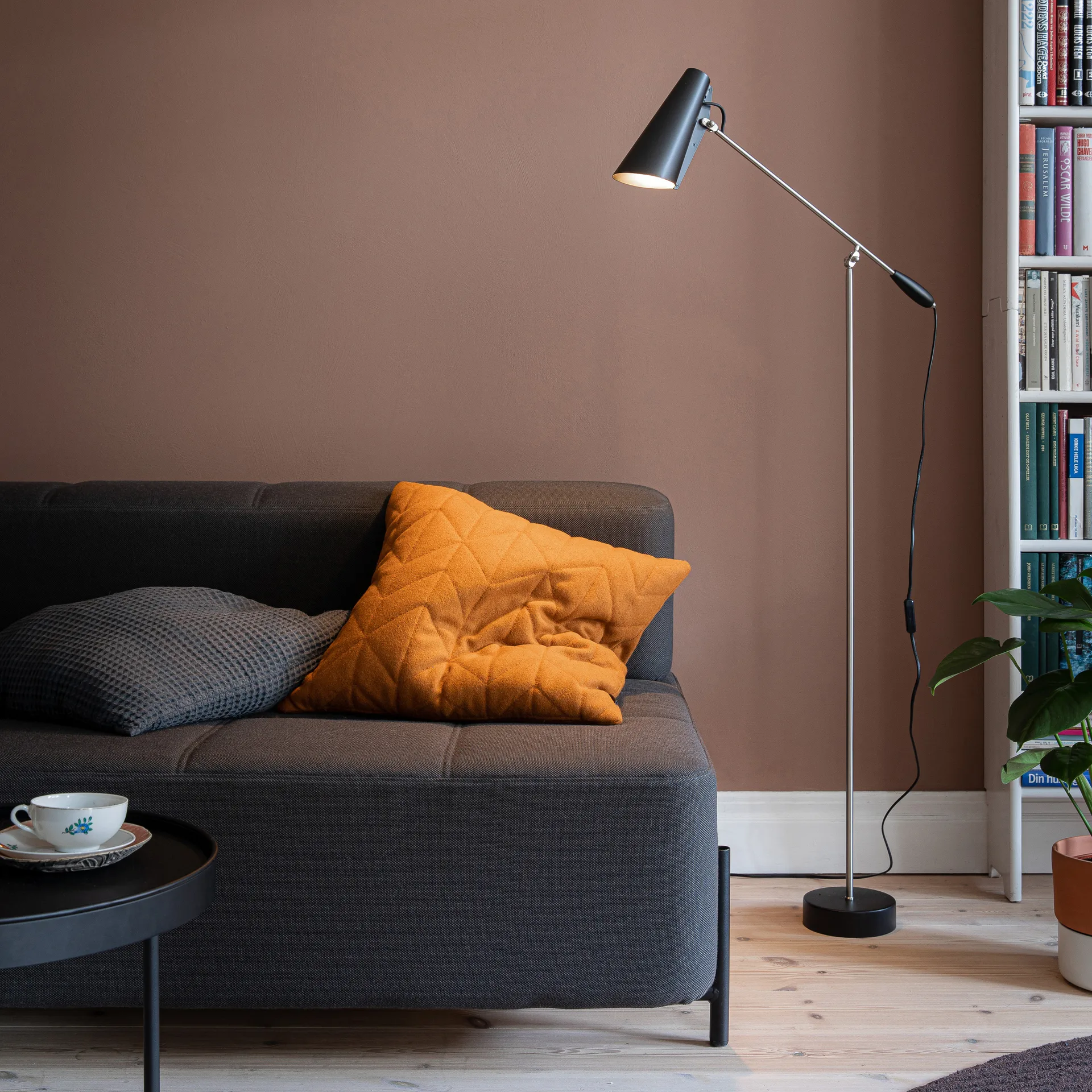 Birdy φωτιστικό δαπέδου, Μαύρο-ατσάλι Northern