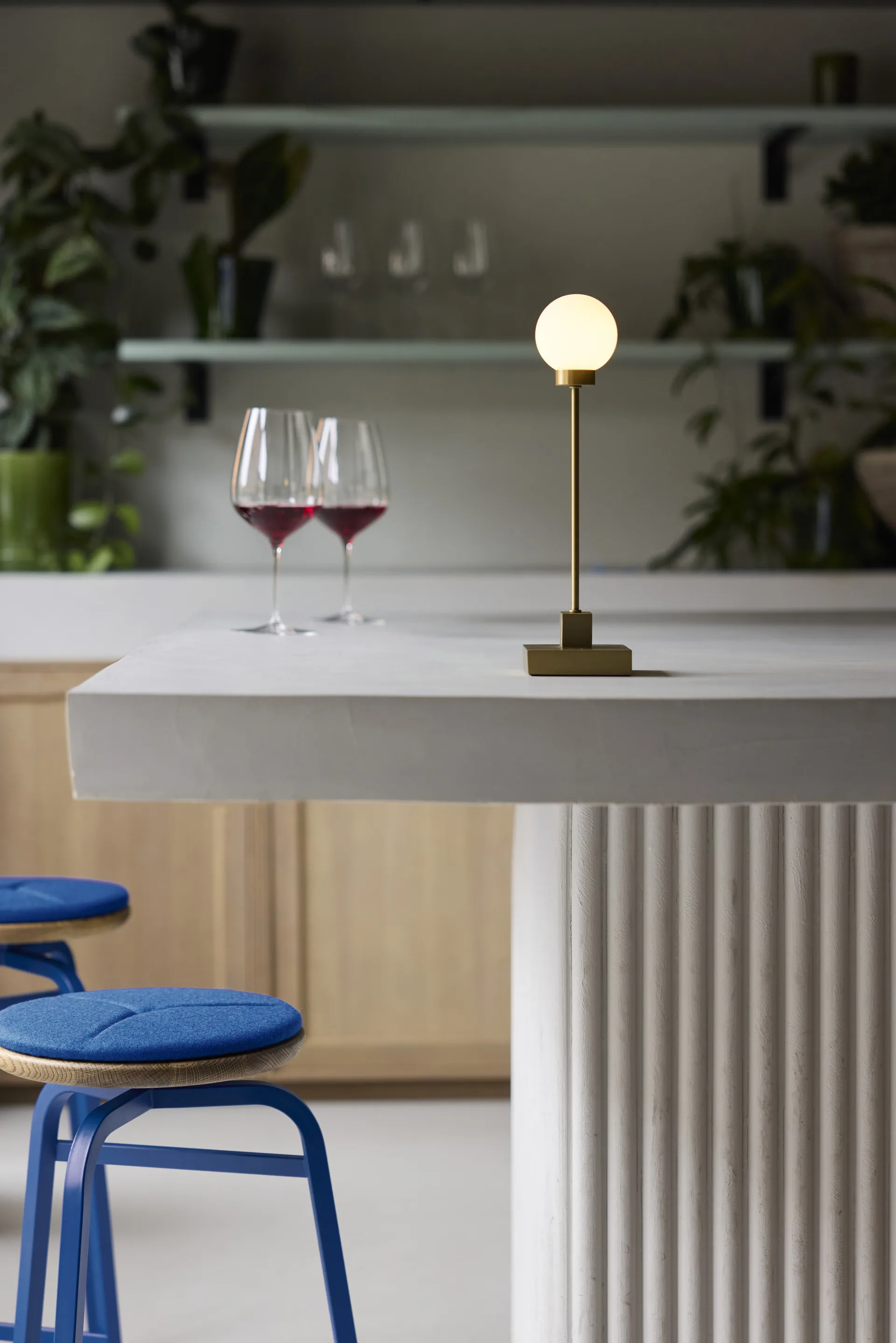 Snowball φορητό επιτραπέζιο φωτιστικό 33 εκ., Ορείχαλκος Northern