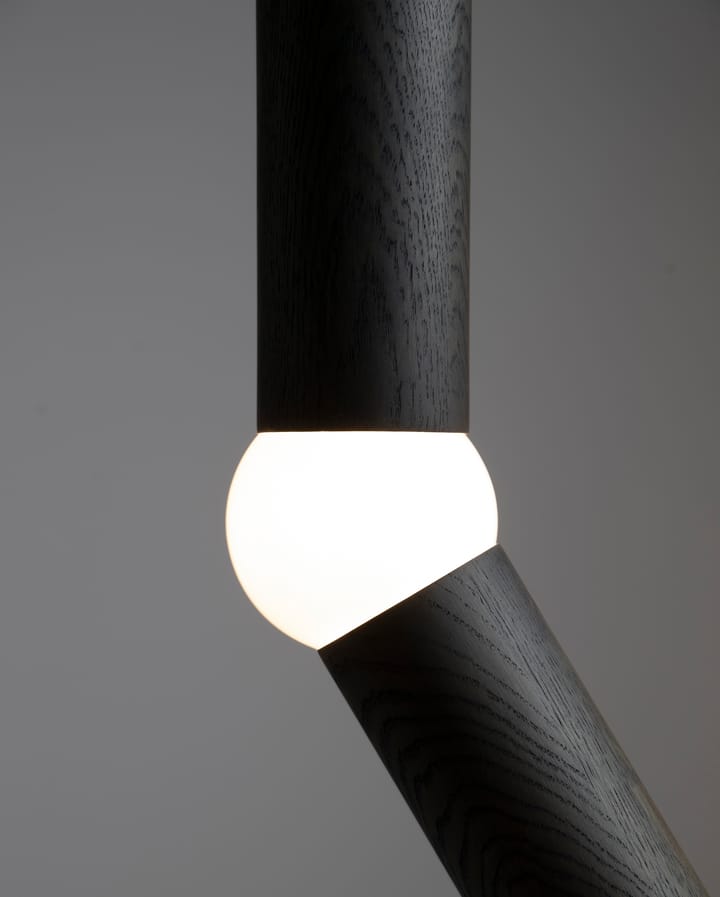 Φωτιστικό δαπέδου Lightbone 124,3 εκ., Μαύρη δρυς Oblure