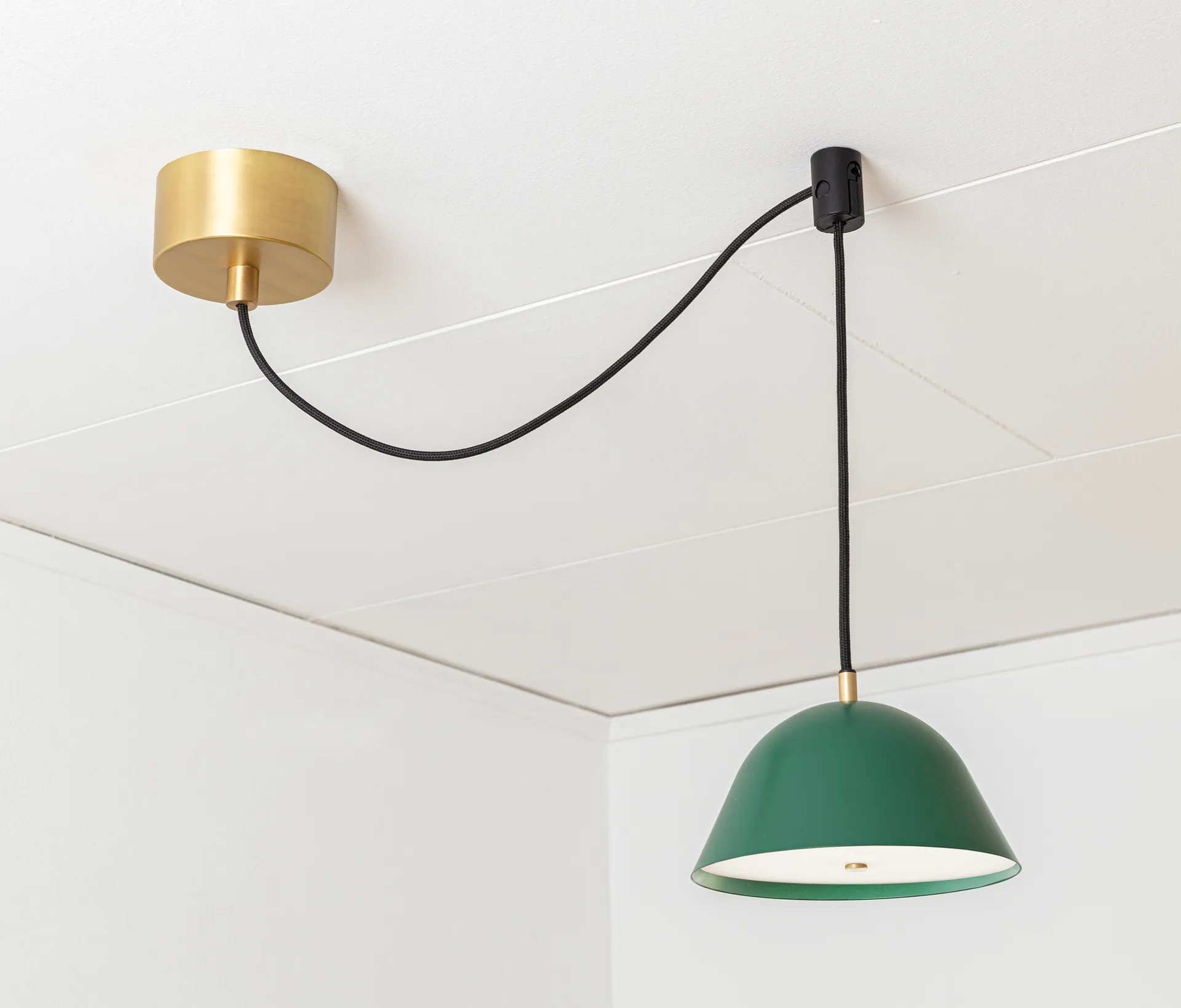 Streck κρεμαστό φωτιστικό small 11x21 cm, Tall green RAL 6028 Örsjö Belysning