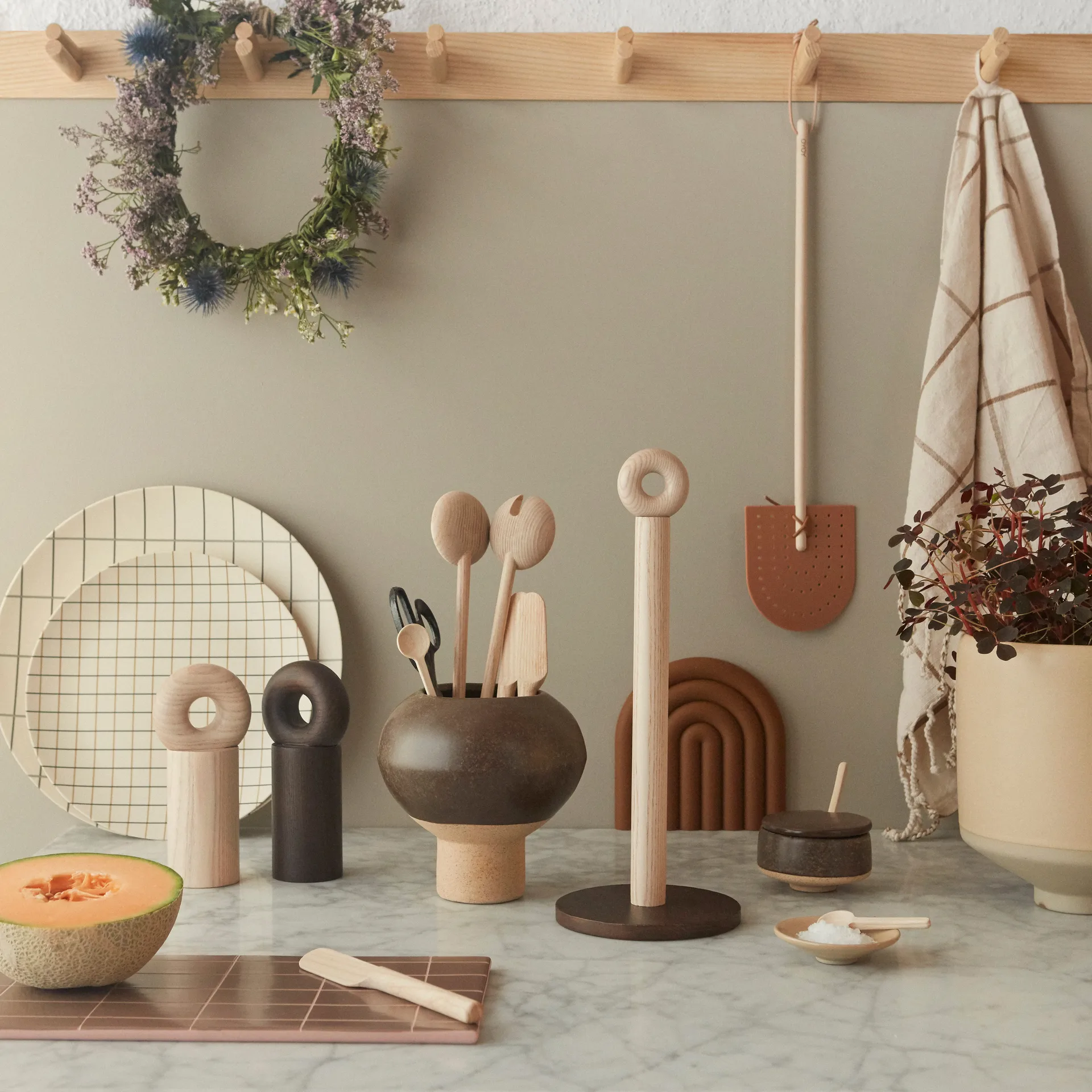 Hoop μύλος μπαχαρικών, σκούρο OYOY