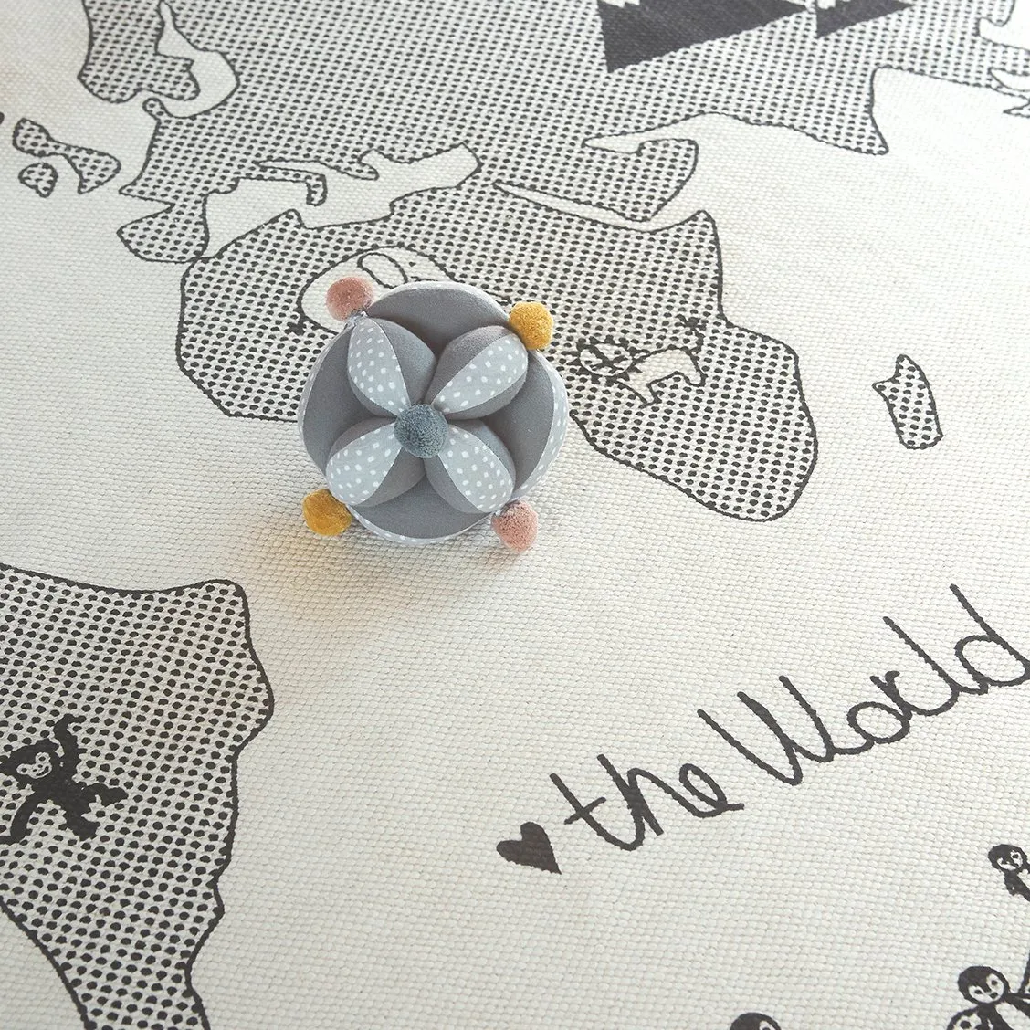 The world kids χαλί Ø 135 cm, μπεζ-γκρι OYOY