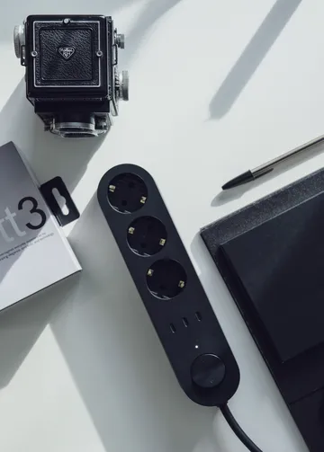 Alma Power Bar πολύπριζο - Midwinter black - palett3