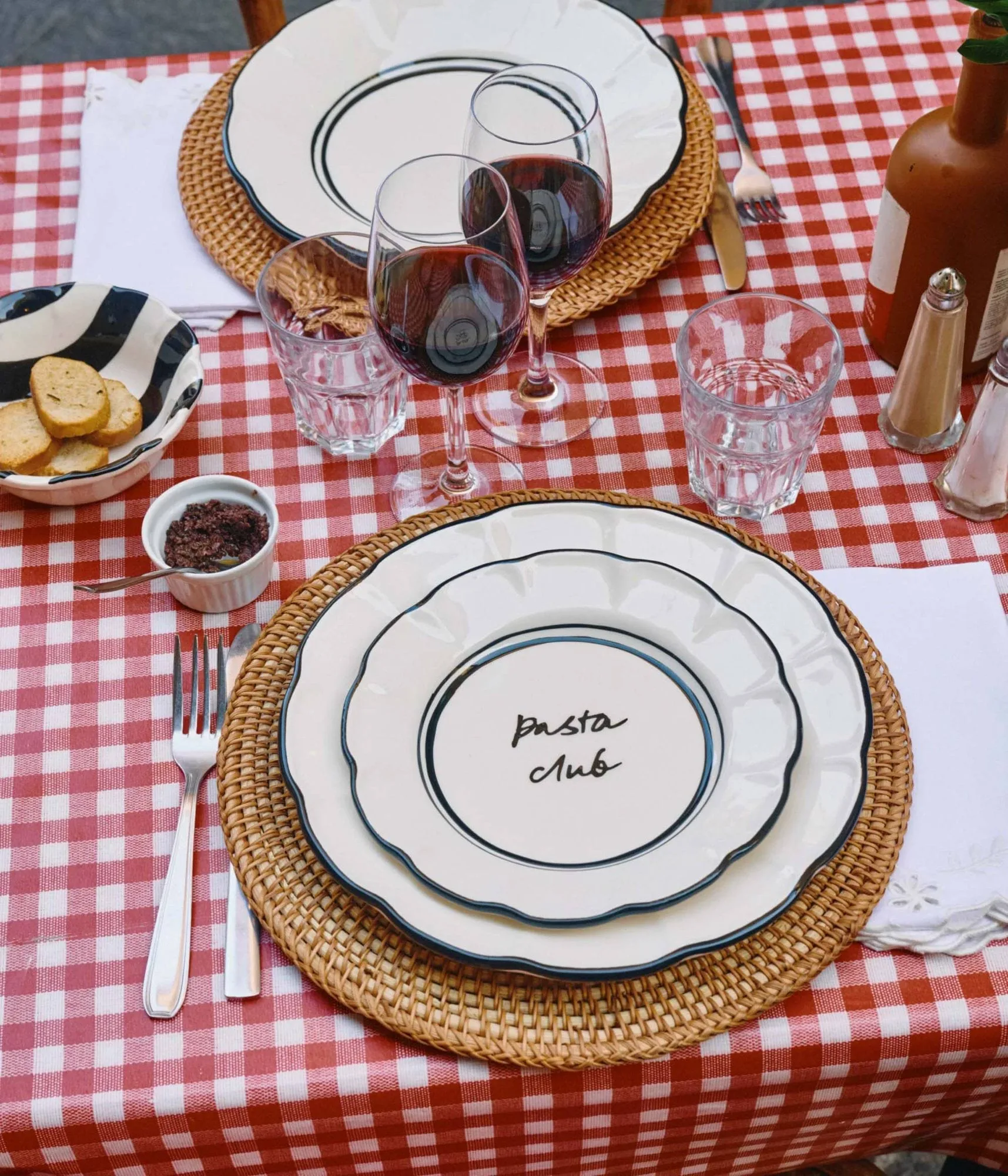 Bistro πιάτο σαλάτας, Black, 21,5 εκ. Pick a Poppy
