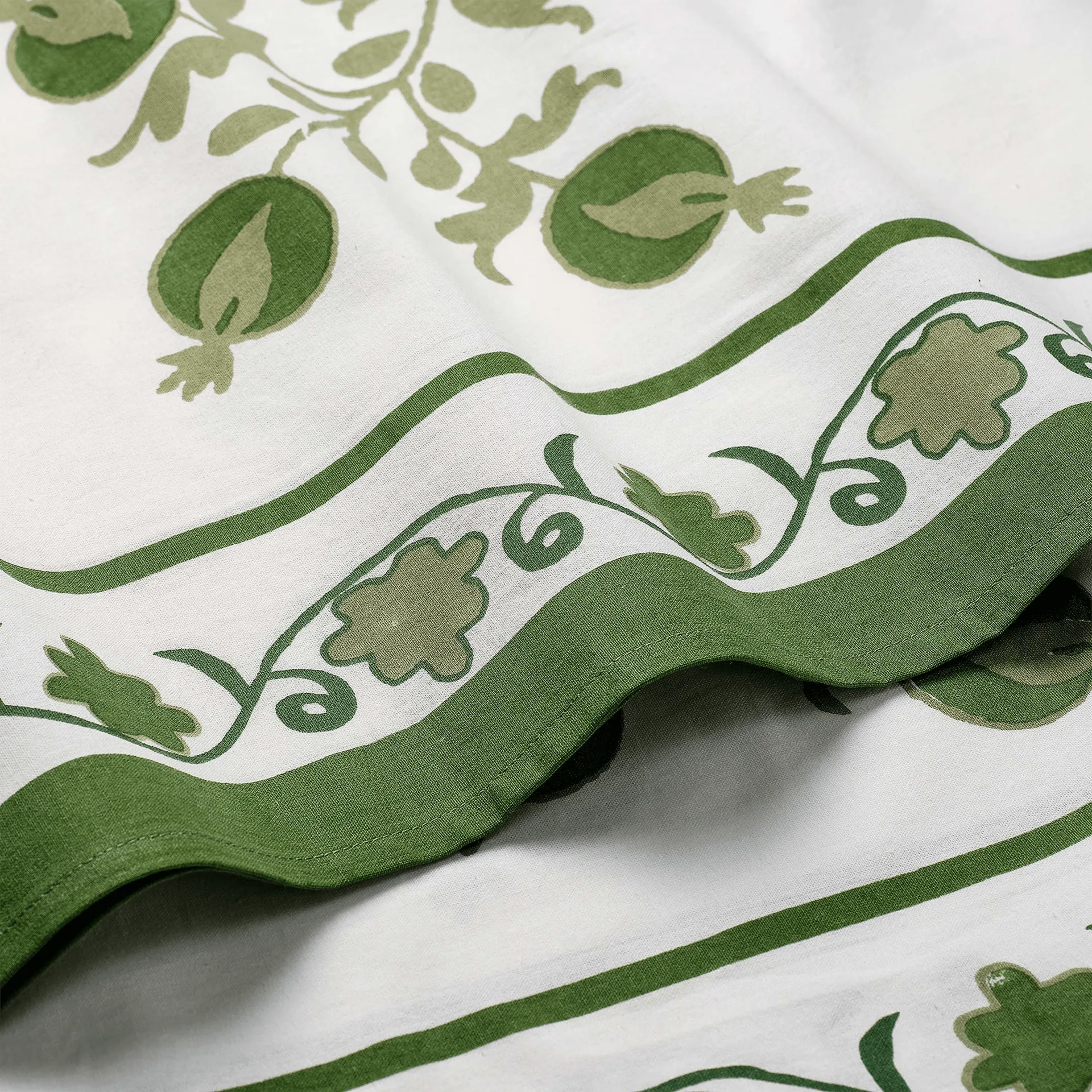 Suzani τραπεζομάντηλο, Green, 250x150 εκ. Pick a Poppy