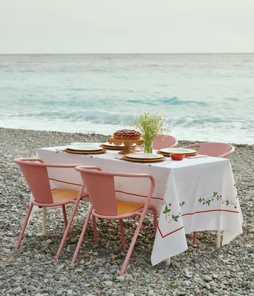 Wild Strawberry τραπεζομάντηλο - Red, 350x150 εκ. - Pick a Poppy