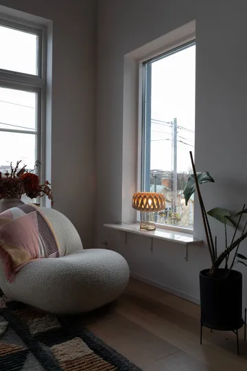 Signature 25 επιτραπέζιο φωτιστικό - Amber-σημύδα, Ø28x34 εκ. - Pilke