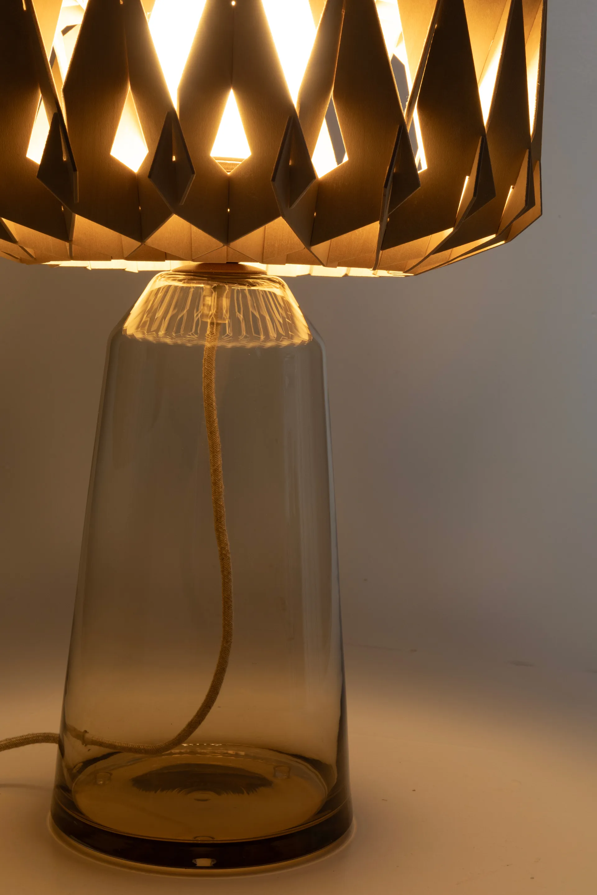 Signature 35 επιτραπέζια λάμπα, Amber-σημύδα, Ø36,5x53 εκ. Pilke