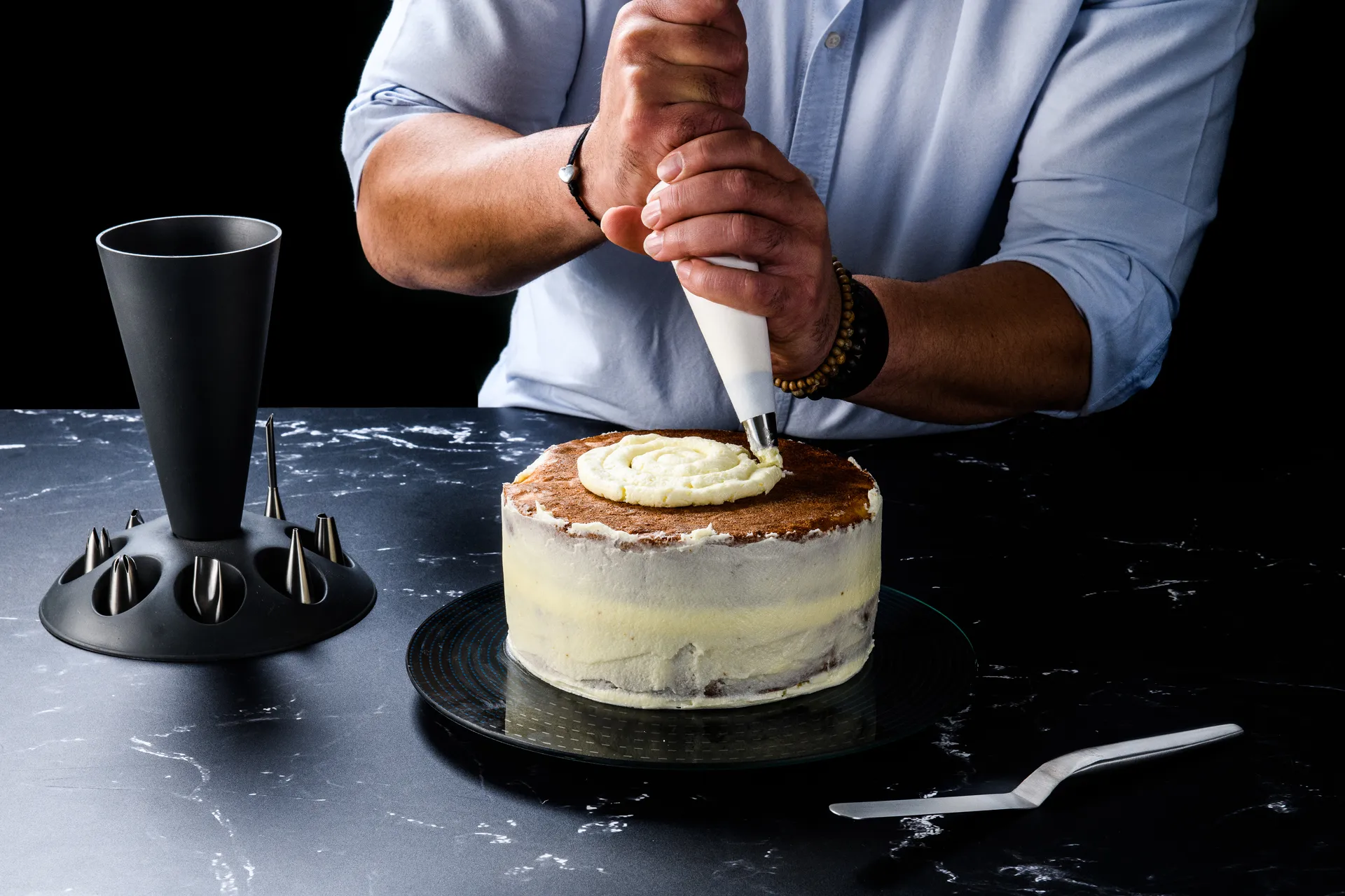 Περιστρεφόμενη βάση τούρτας Plate-it Ø30 cm, Μαύρο Plate It