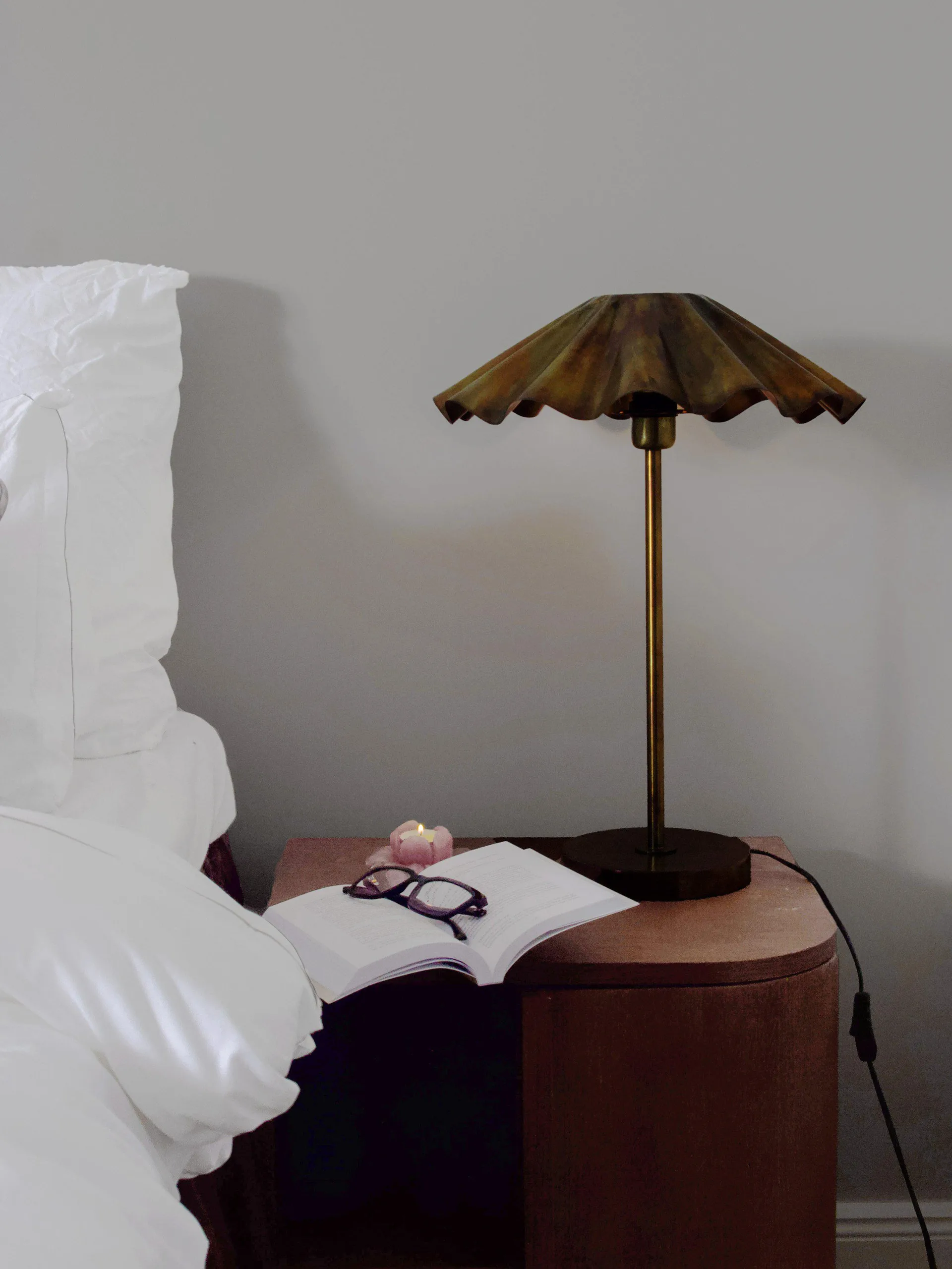 Aira επιτραπέζιο φωτιστικό, Ορείχαλκος με πατίνα, 54 εκ. PR Home