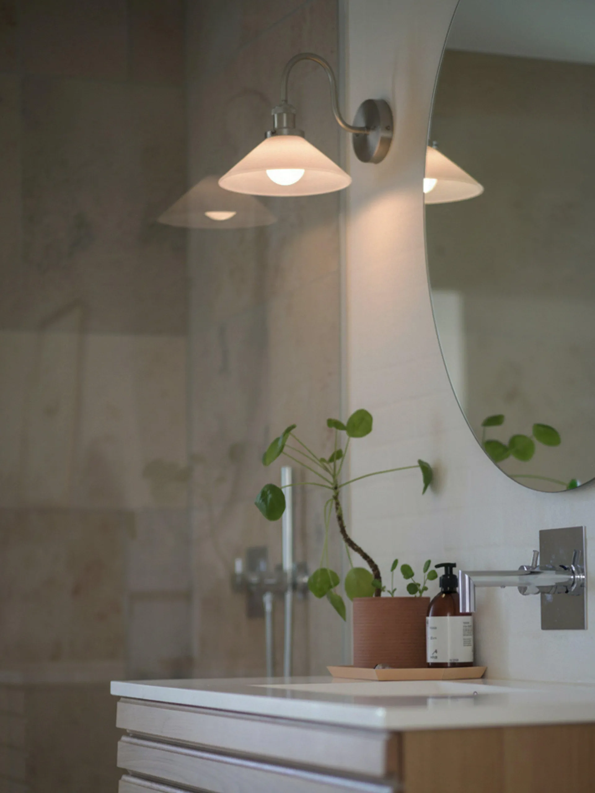 August απλίκα τοίχου, Opal-χρώμιο PR Home