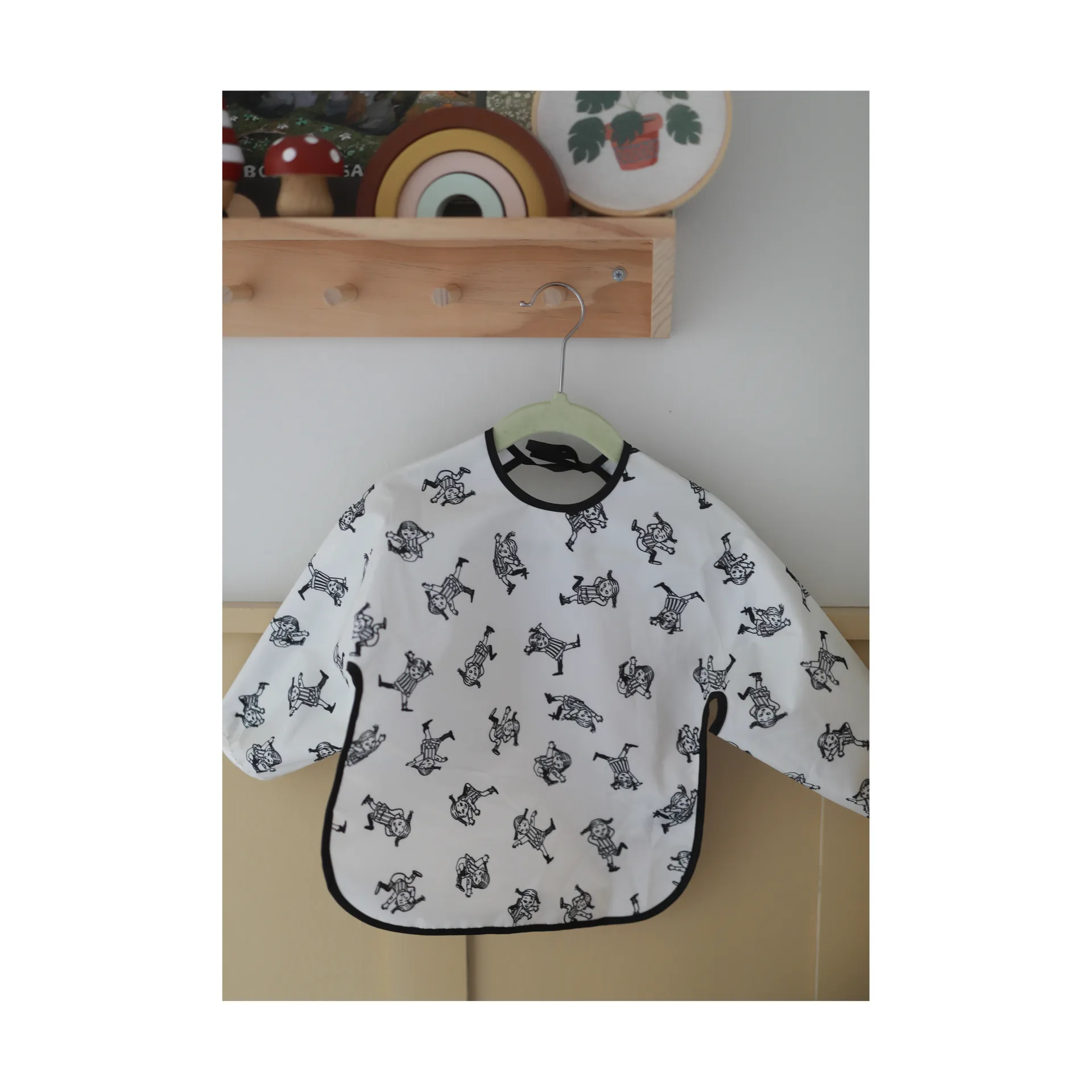 Pippi Cirkus βρεφική σαλιάρα με μανίκι, Multi Rätt Start