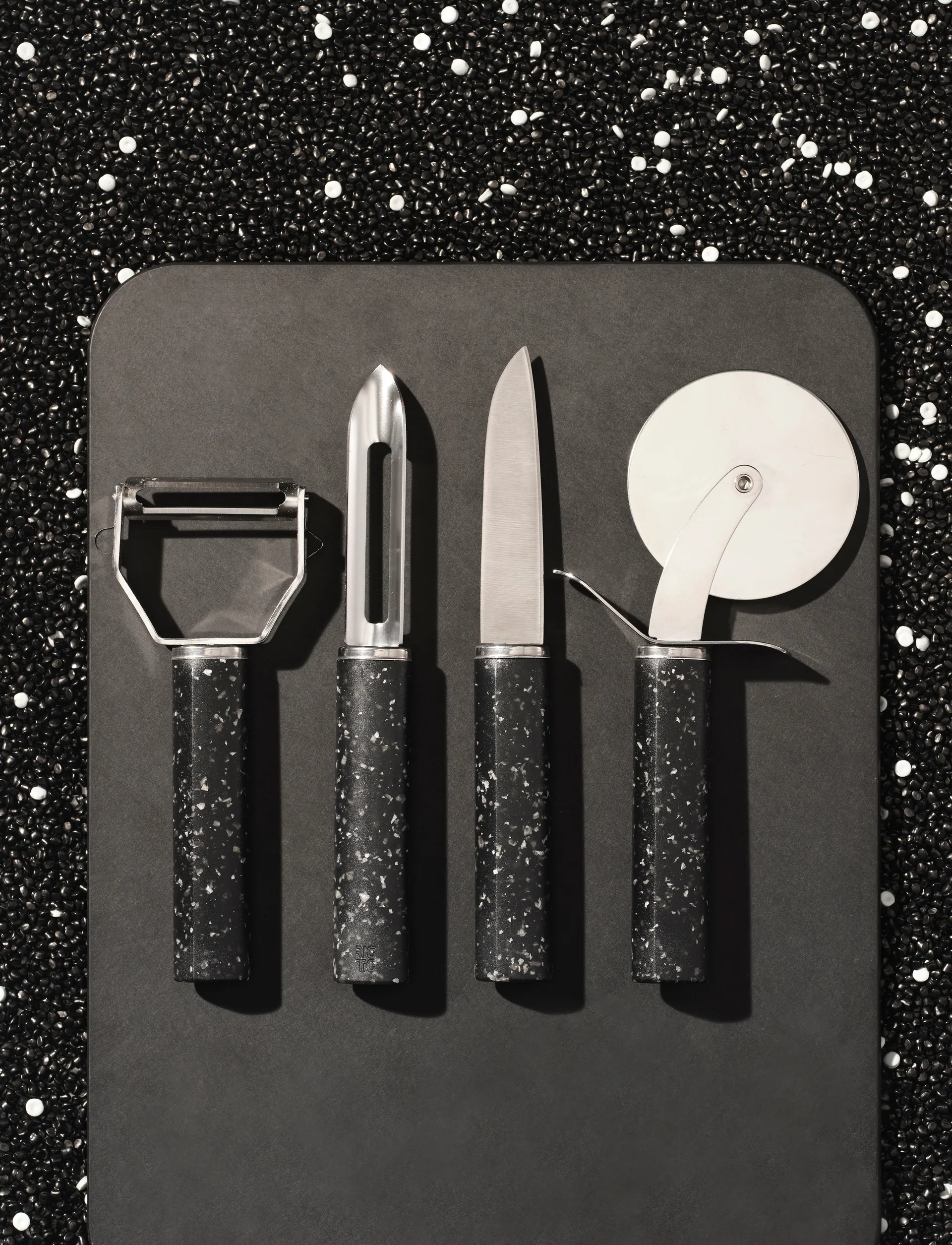 REDO μαχαίρι αποφλοίωσης 18,8 cm, Black RIG-TIG