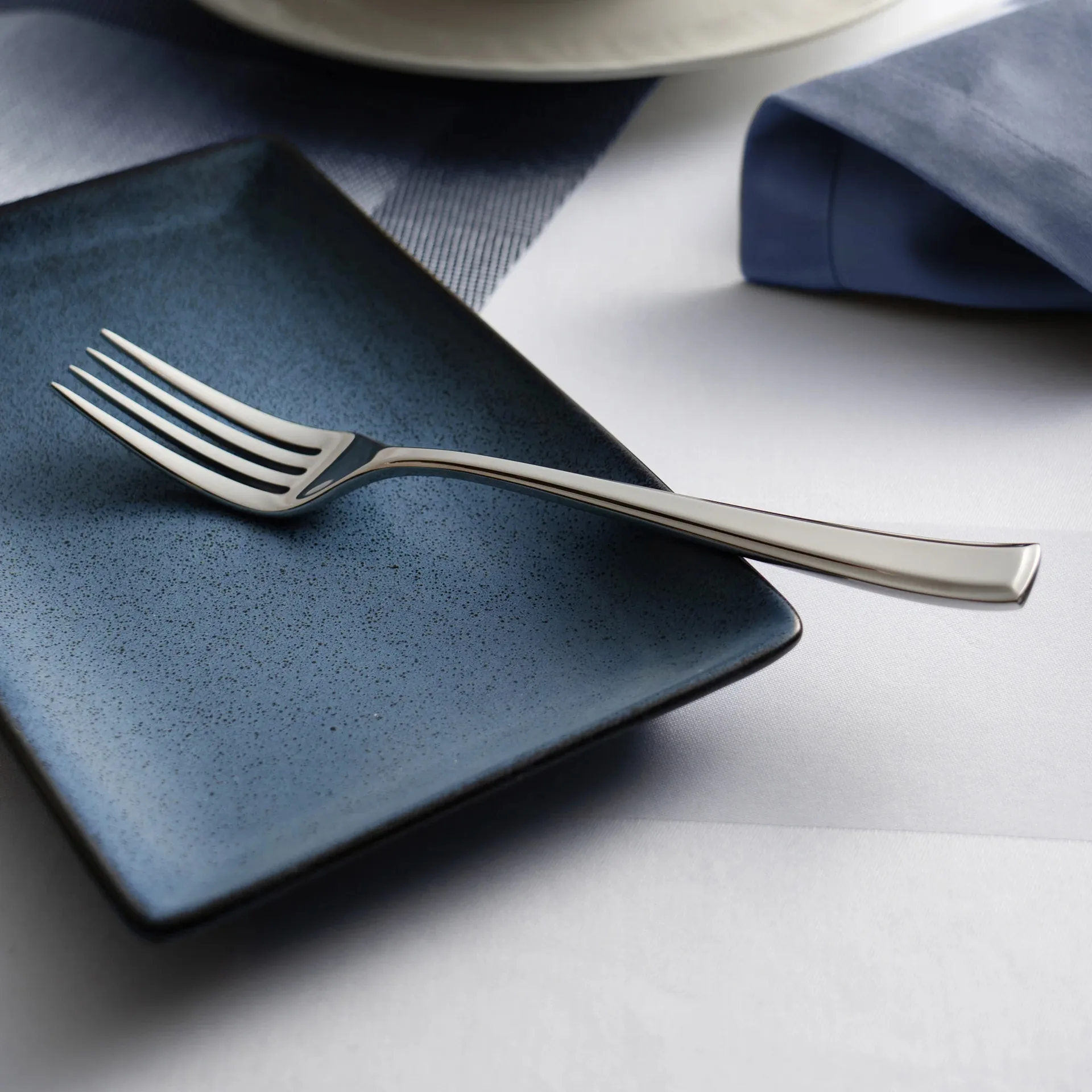 Fairford bright σερβιτόρου πιρούνι, Ανοξείδωτο ατσάλι, 23,1 εκ.   Robert Welch